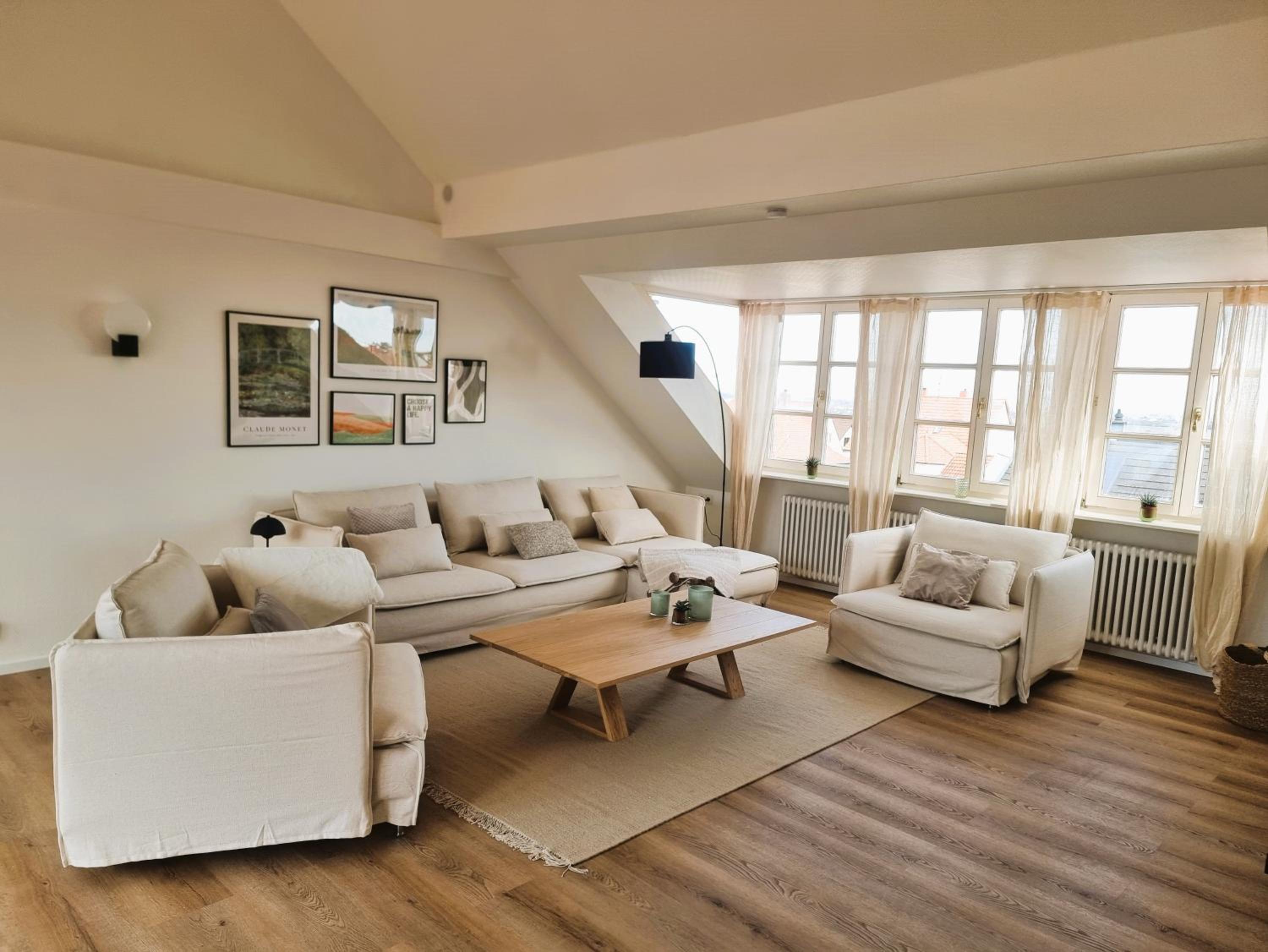 Ferien mit 7 Personen! 3 Schlafzimmer, 2 Bäder, Sauna und Schlossblick - Haustiere willkommen!