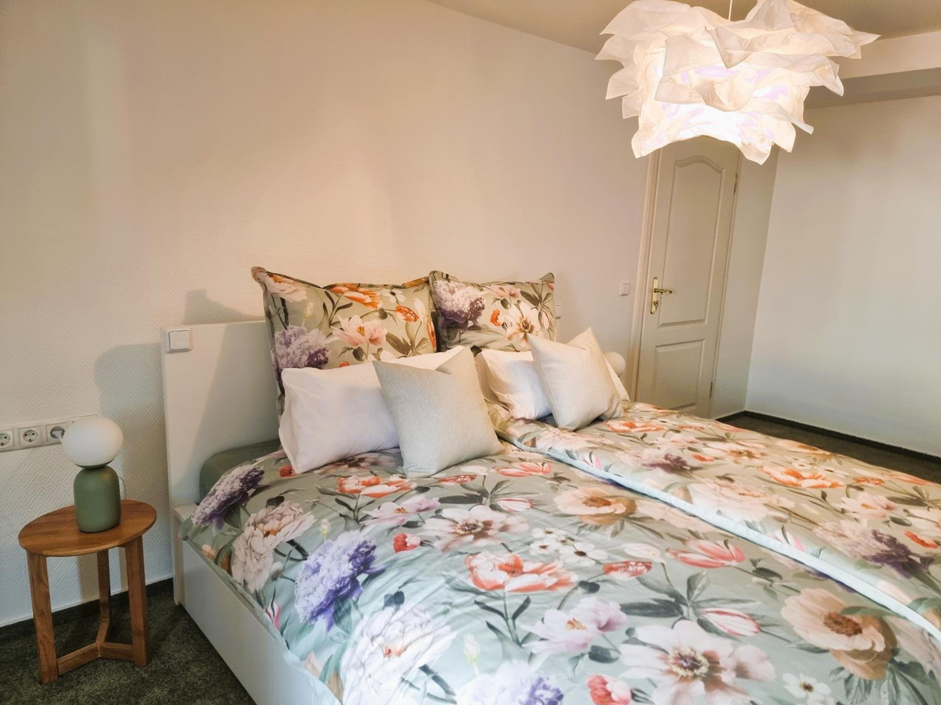 Ferien mit 7 Personen! 3 Schlafzimmer, 2 Bäder, Sauna und Schlossblick - Haustiere willkommen!