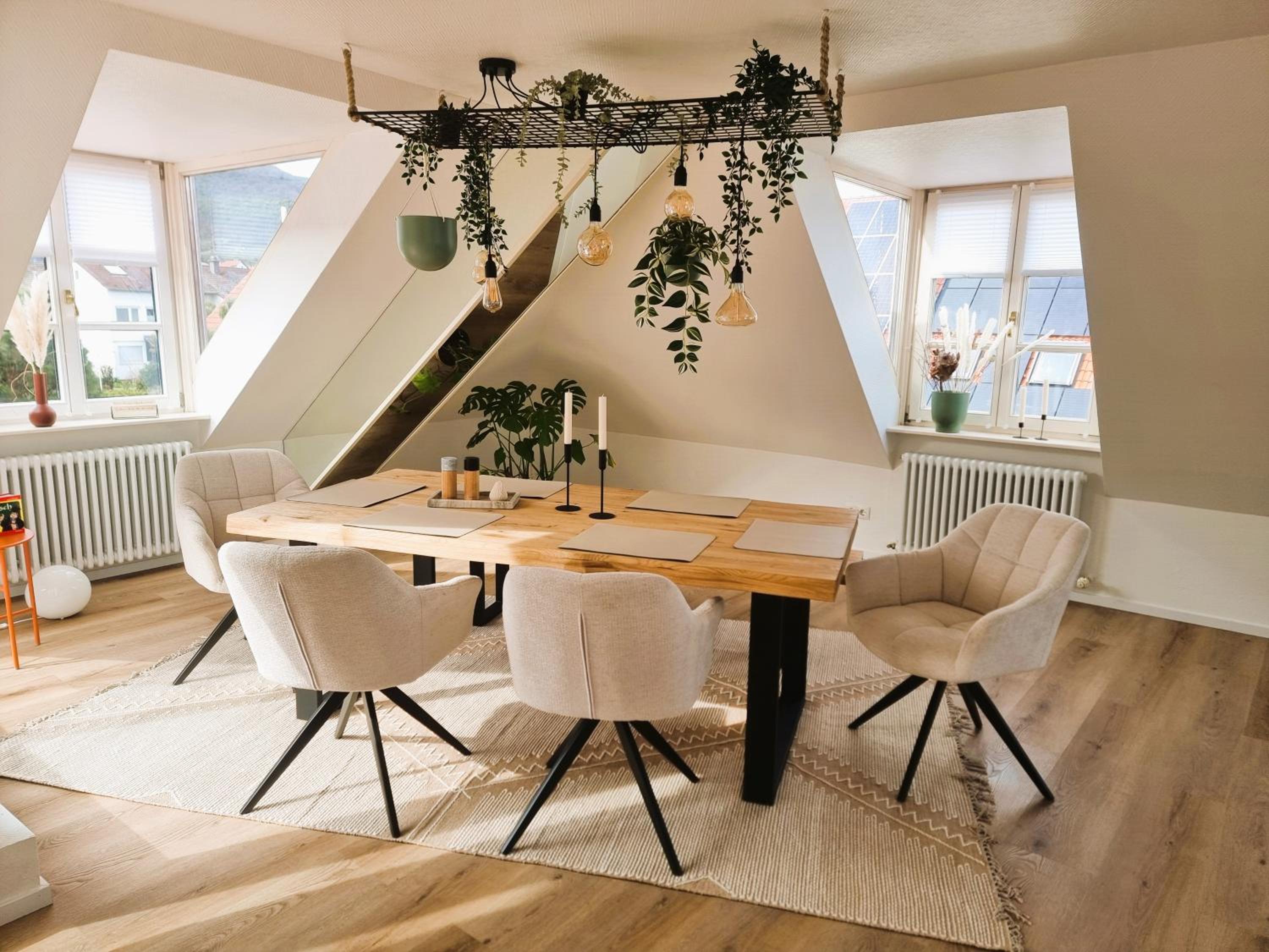 Ferien mit 7 Personen! 3 Schlafzimmer, 2 Bäder, Sauna und Schlossblick - Haustiere willkommen!