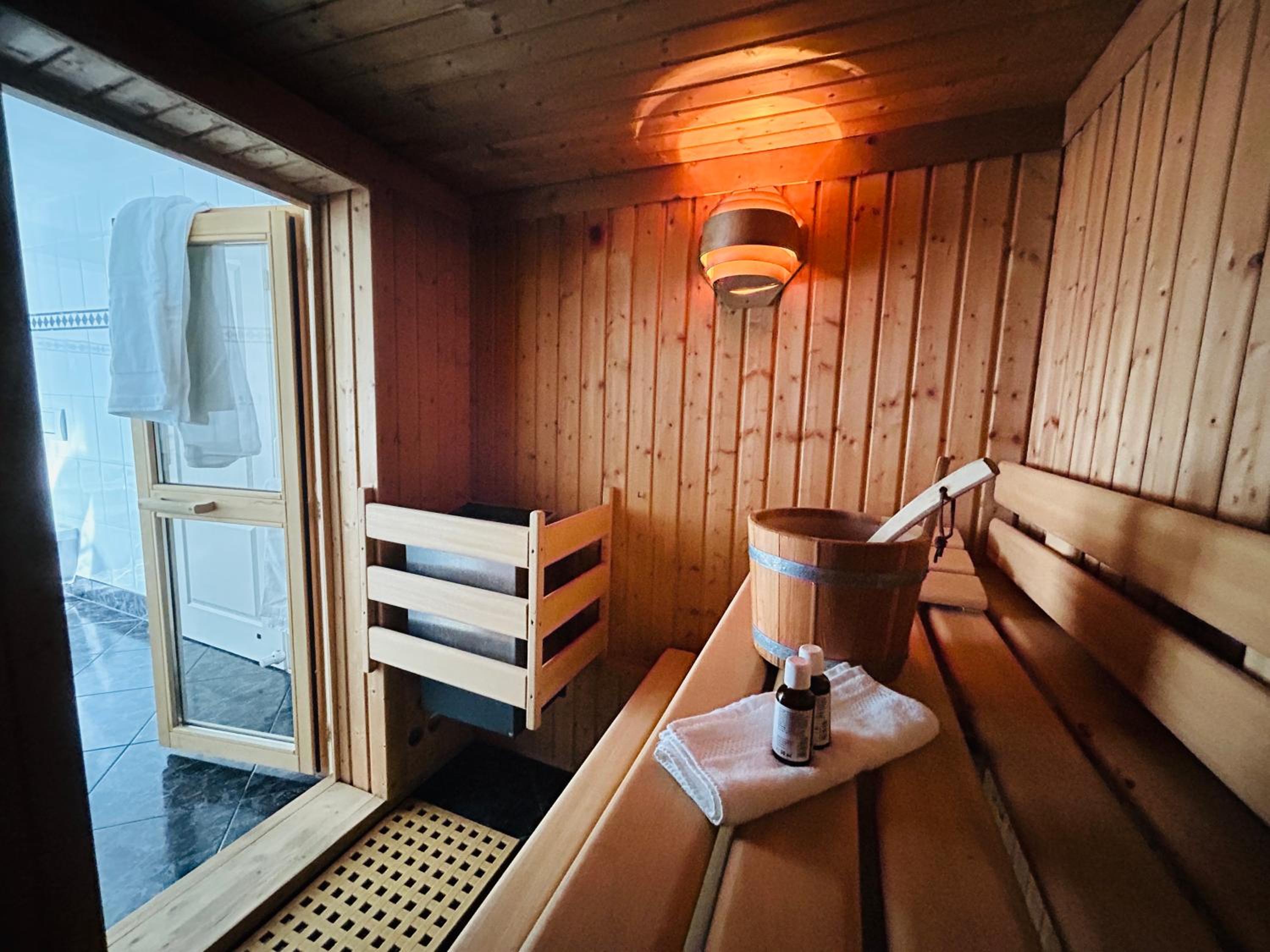 Ferien mit 7 Personen! 3 Schlafzimmer, 2 Bäder, Sauna und Schlossblick - Haustiere willkommen!