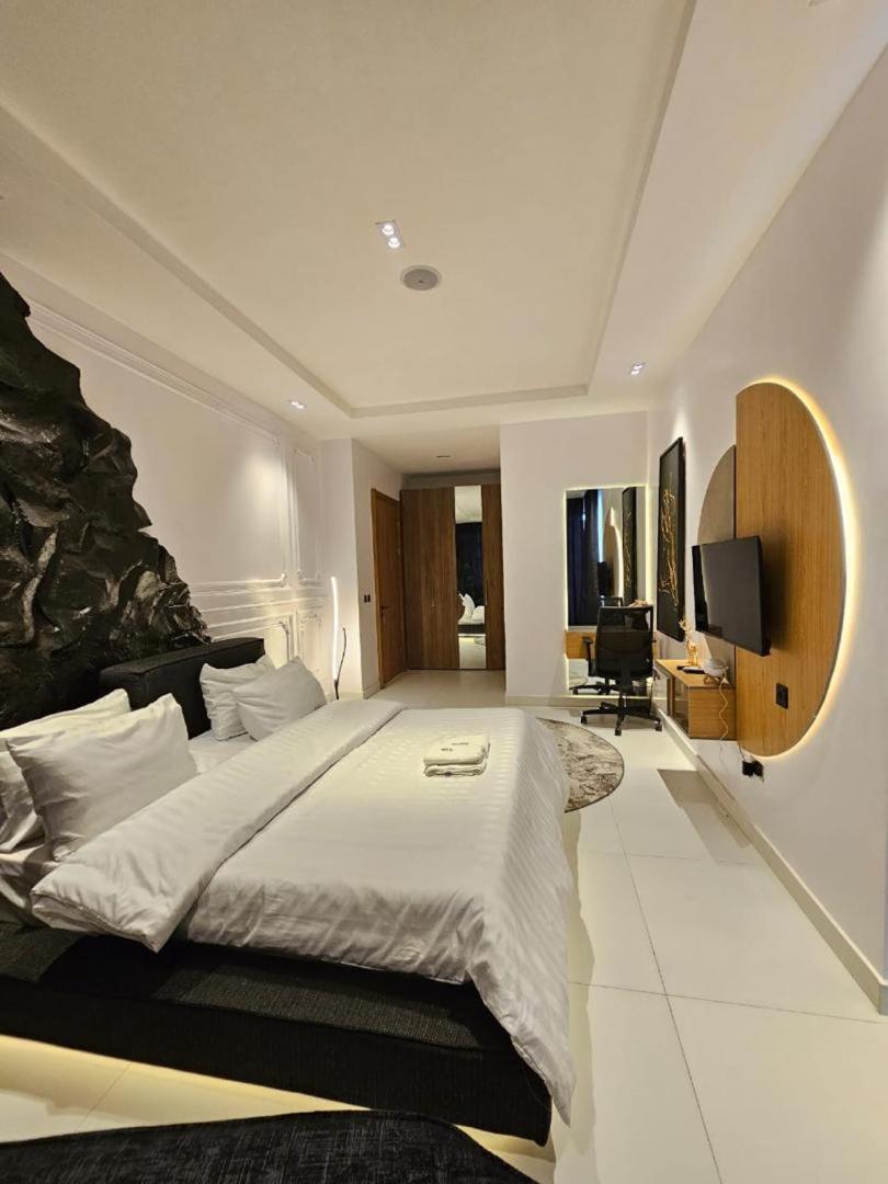 CASA DI VETRO