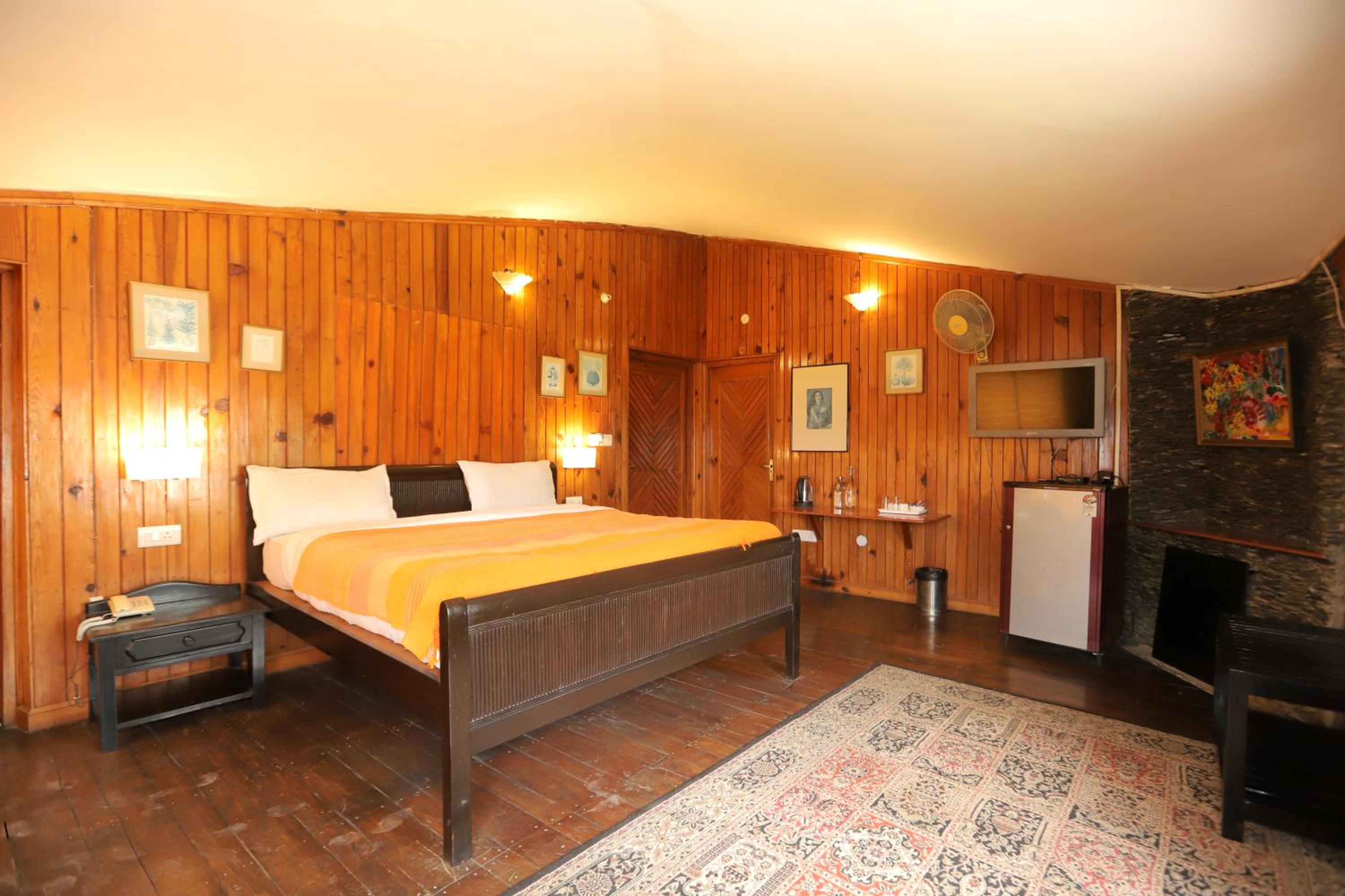 Cedar Lodge By Aahma