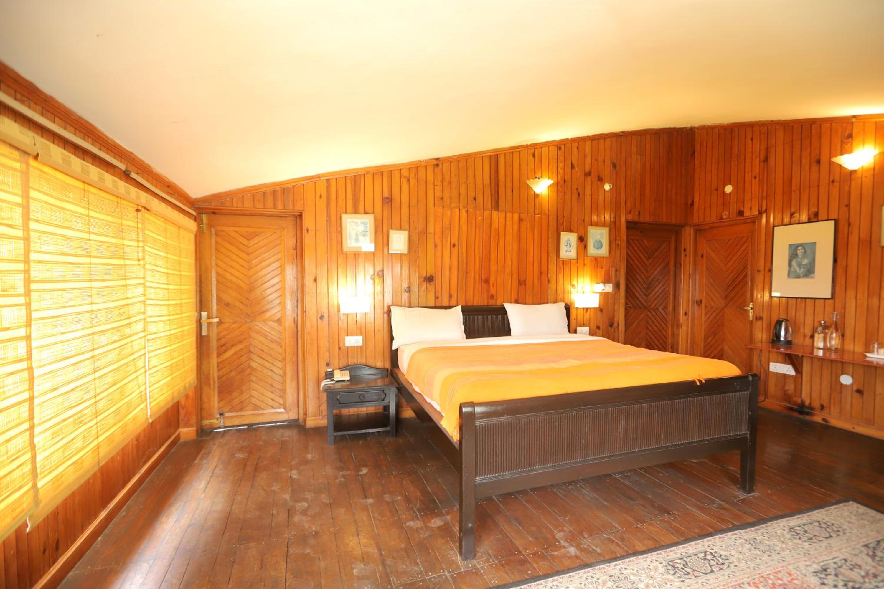 Cedar Lodge By Aahma