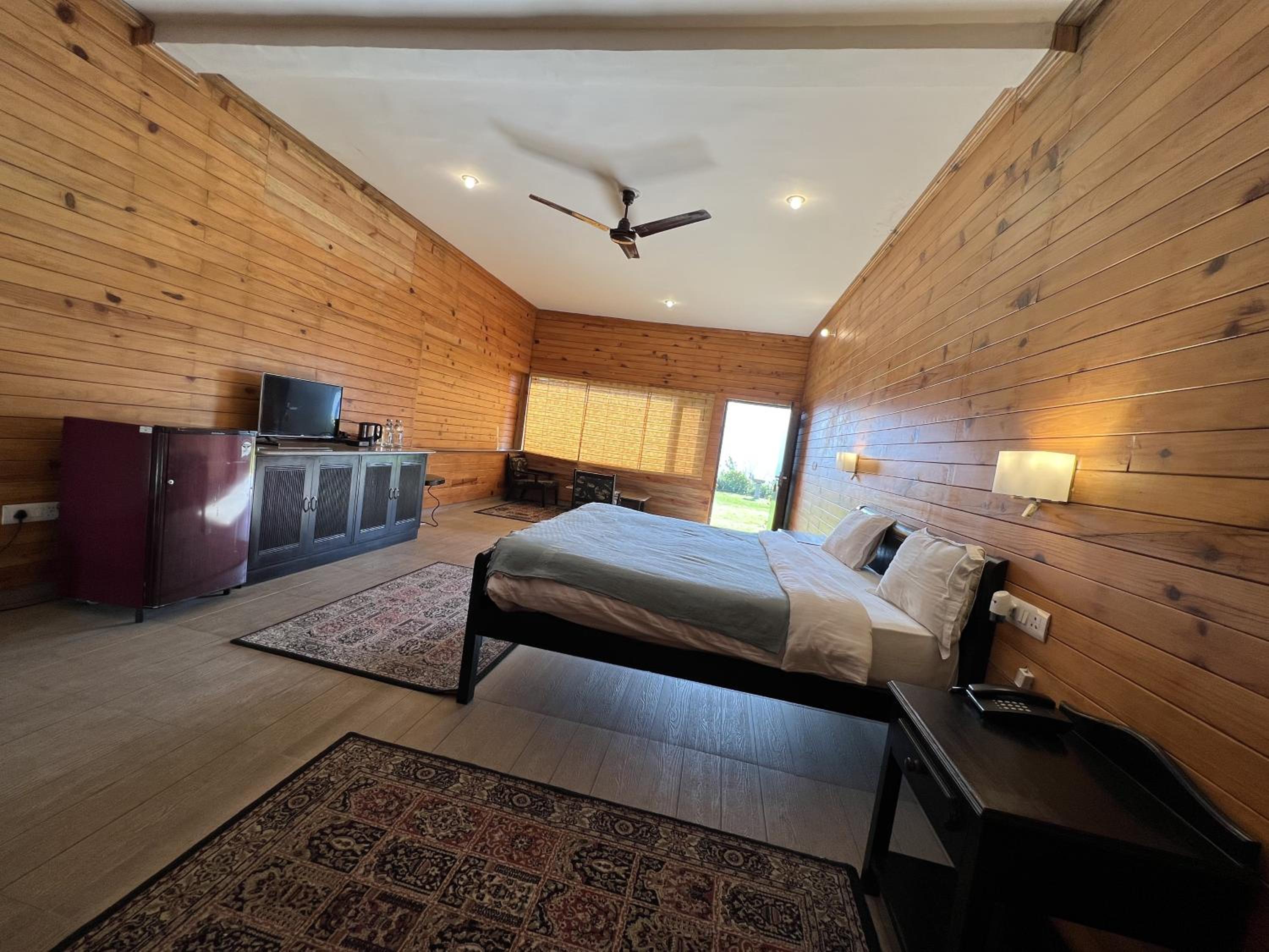 Cedar Lodge By Aahma