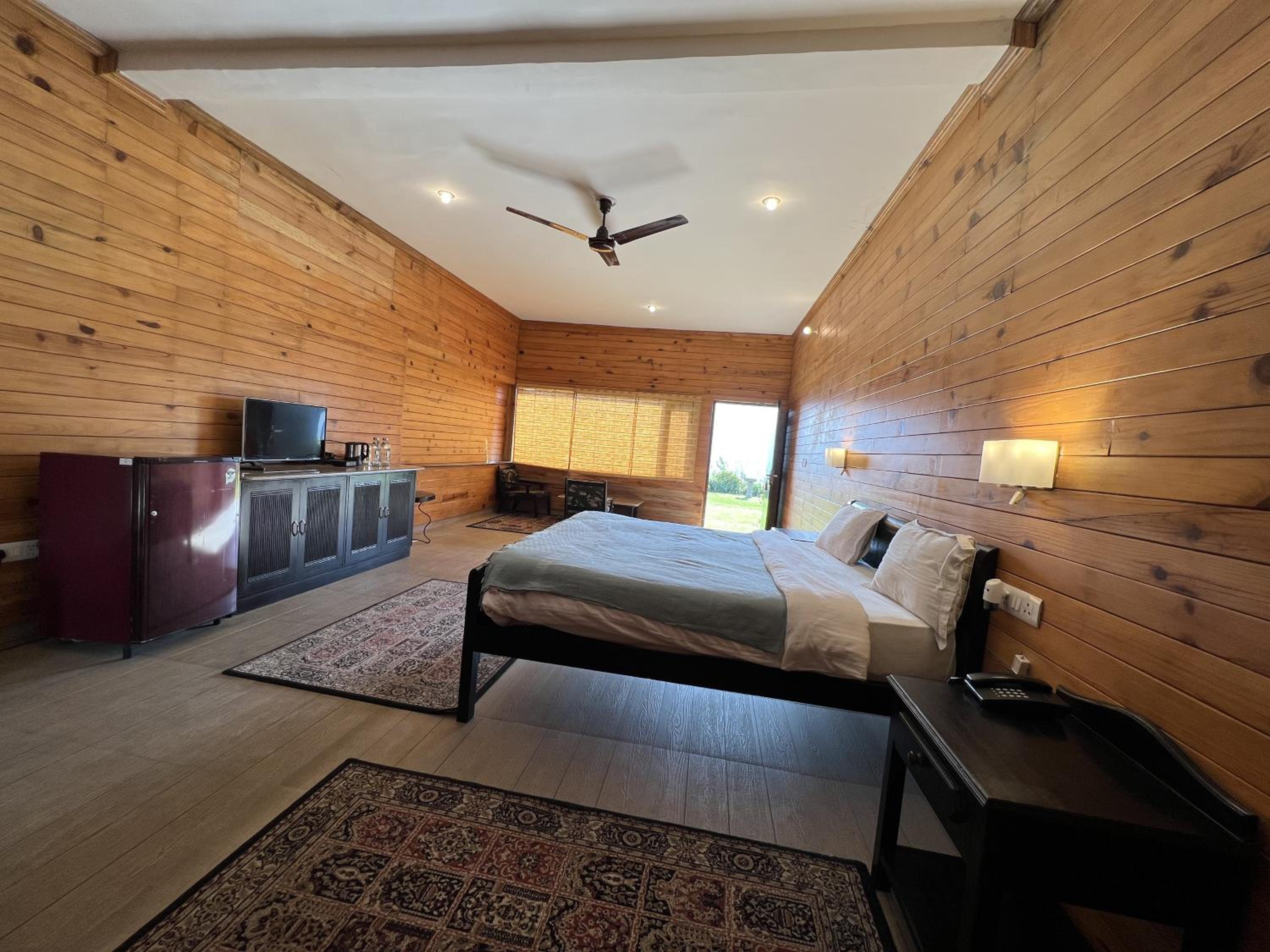 Cedar Lodge By Aahma