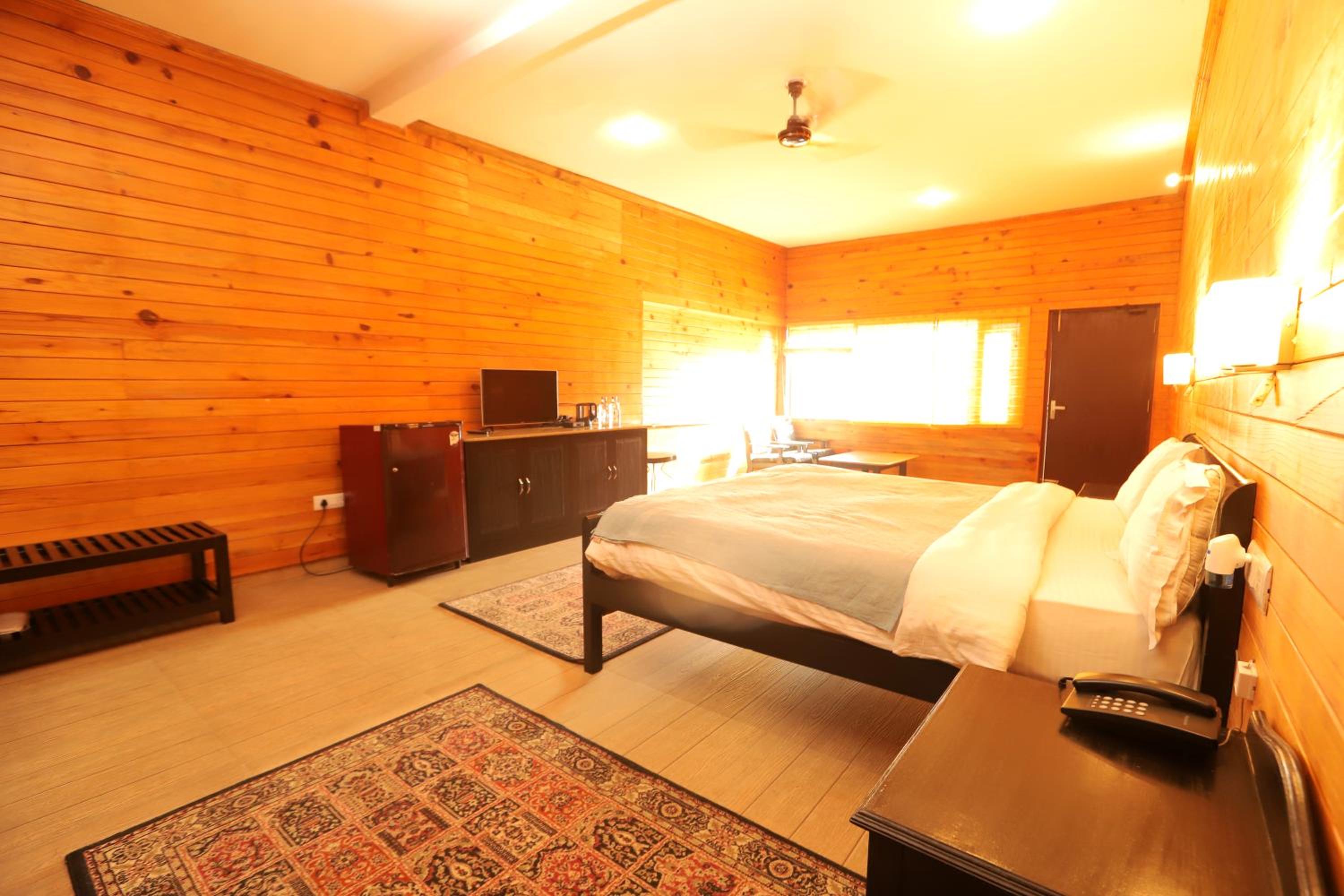 Cedar Lodge By Aahma