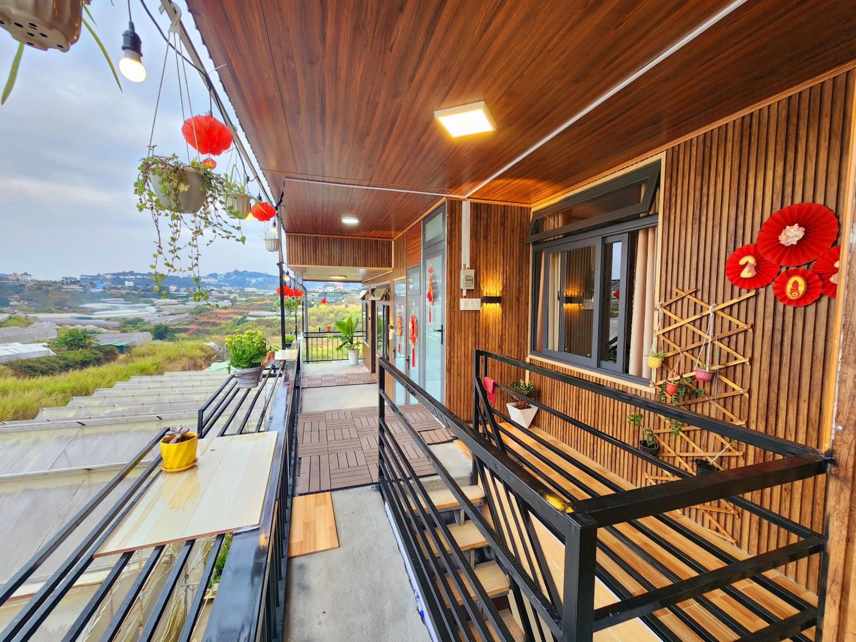 balance & terrace