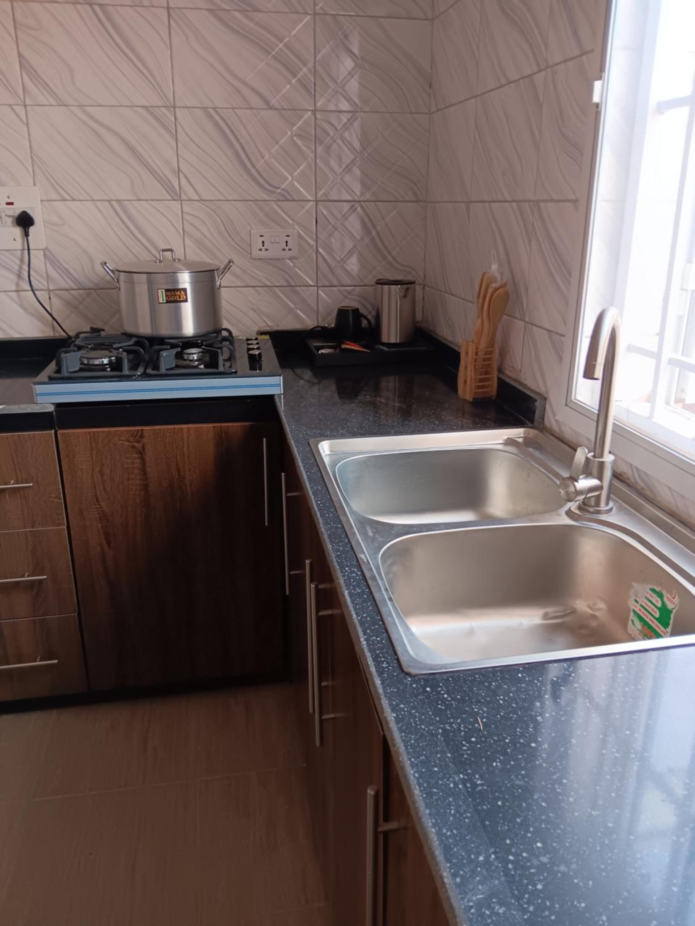 Elimus Apartments & Suites
