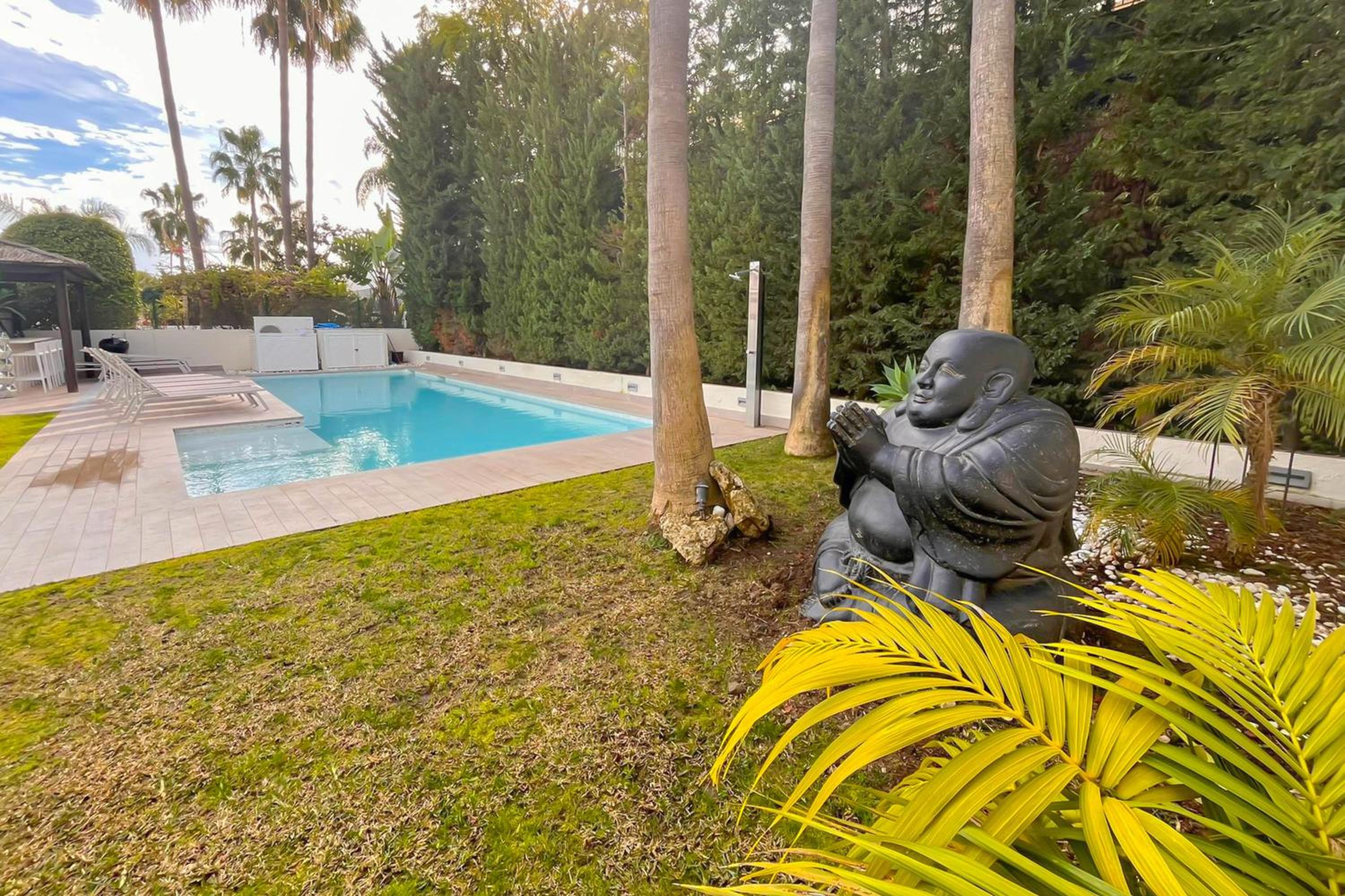 Villa Zacaluca Pool Whirlpool Sauna & Gym - Happy Rentals view 3
