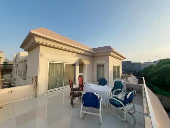 5 Bedrooms furnished separate upper portion house in DHA Phase 4, Lahore view 2