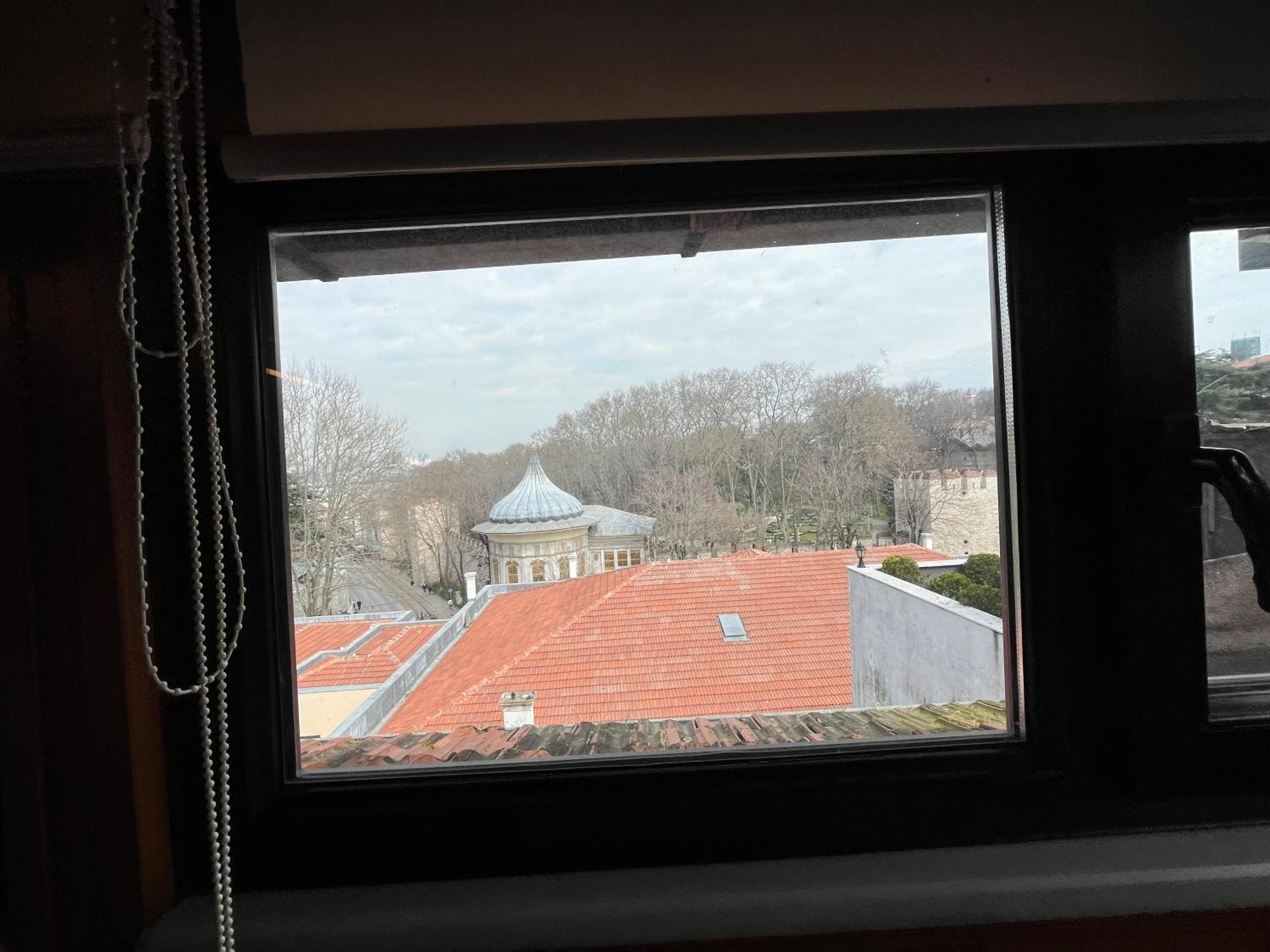 Le Safran Suite Hotel - Image 9