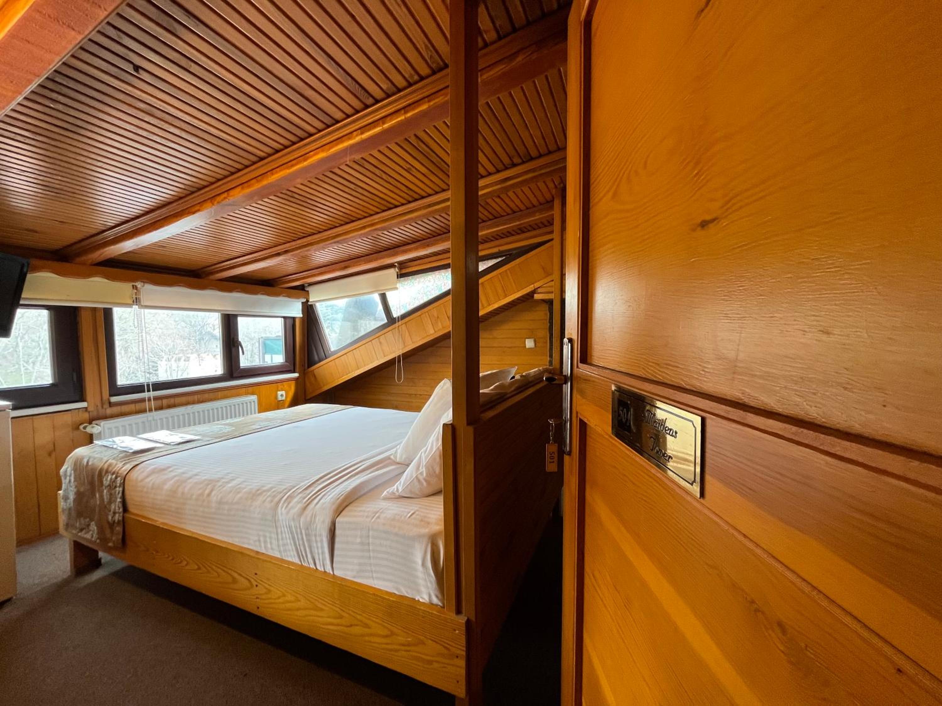 Le Safran Suite Hotel - Image 11