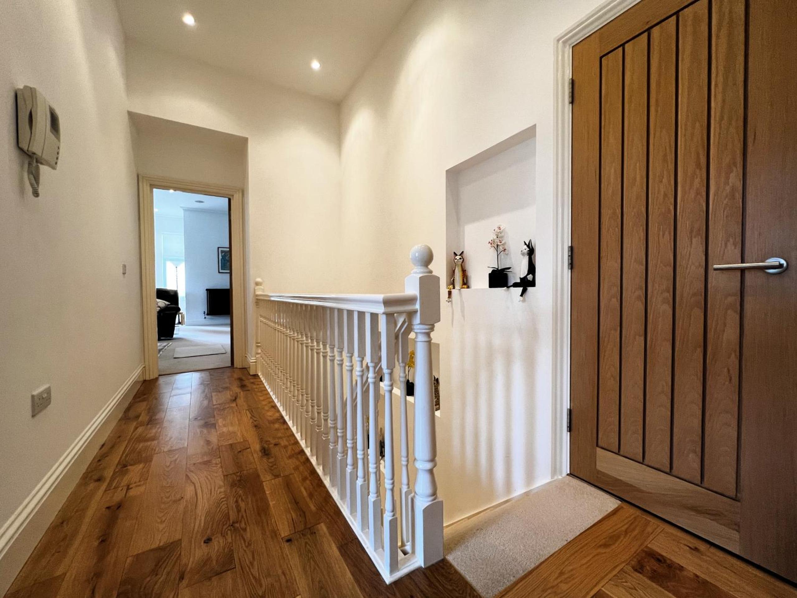 2 Shanklin Manor - Ground Floor apartment overlooking Park in Shanklin Old Village view 5