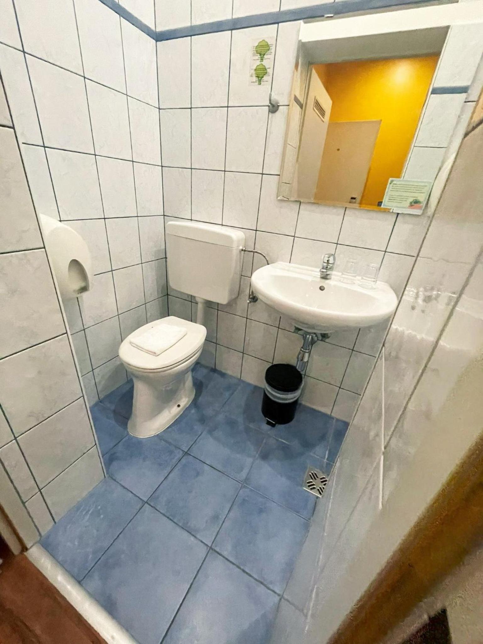Do Step Inn Home - Hotel & Hostel