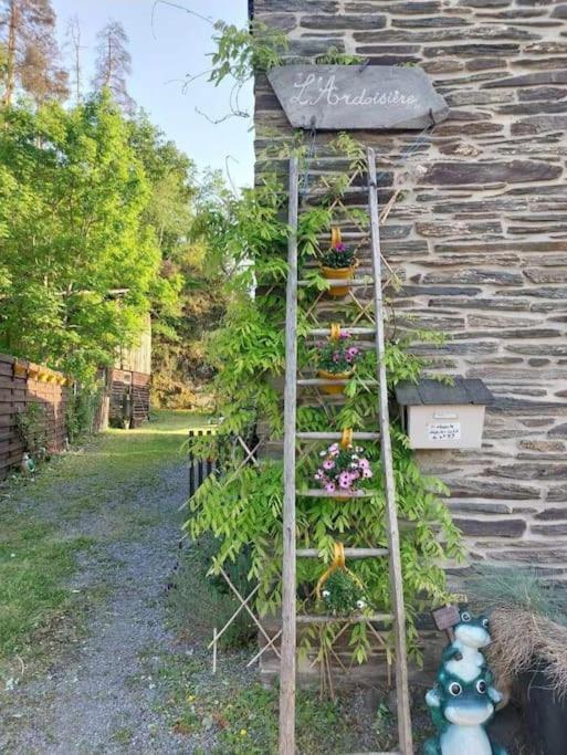 L'Ardoisière: jolie maison ardennaise.