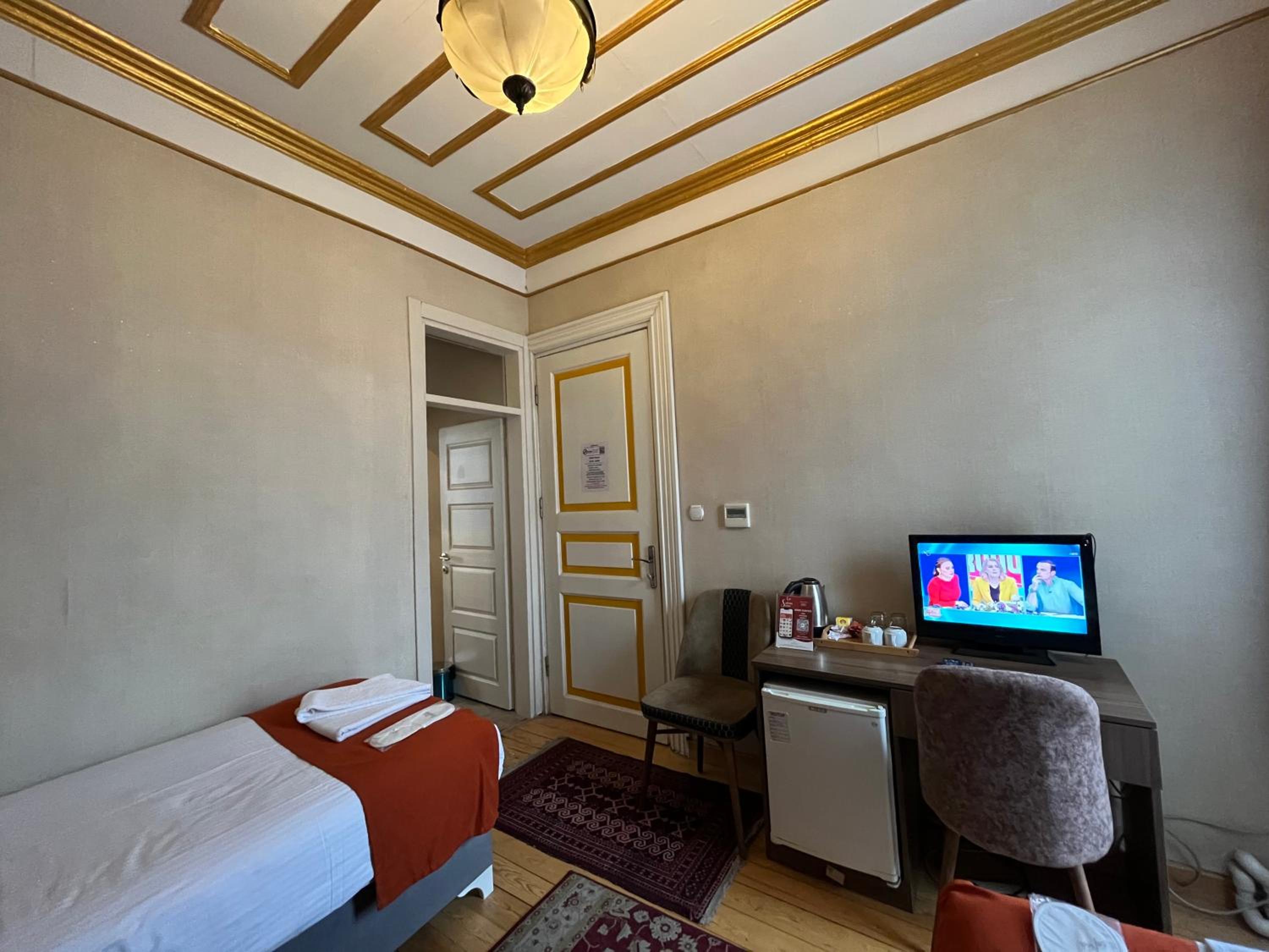 Le Safran Suite Hotel - Image 13