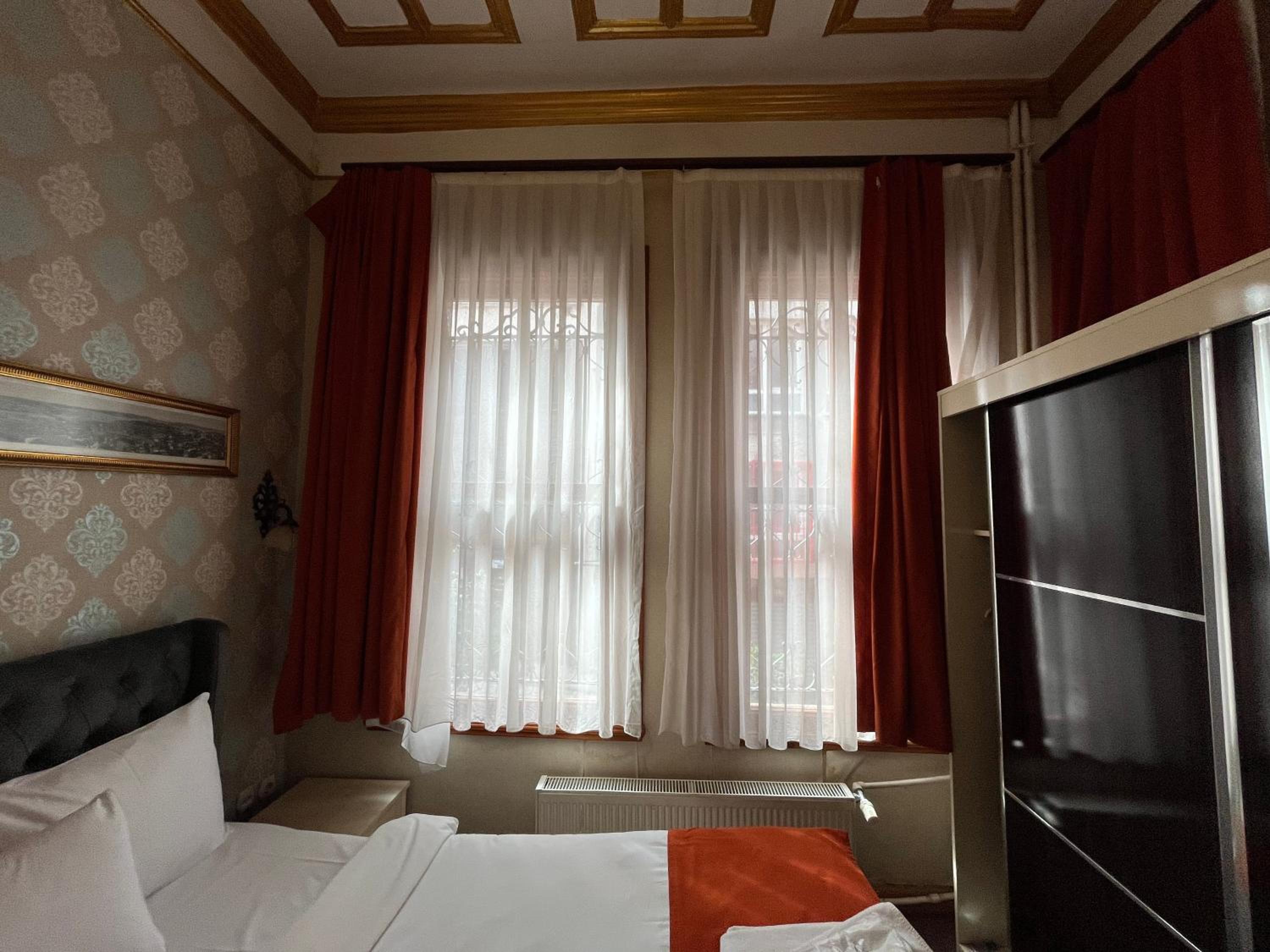 Le Safran Suite Hotel - Image 15