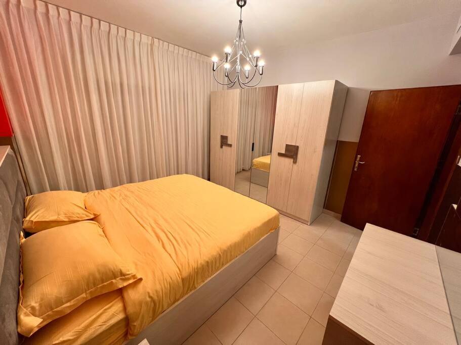 Stylish 2BR Apt Garden pool Central Location view 4