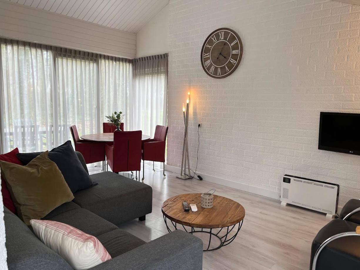 Bungalowpark Simpelveld - Castra 33 view 3