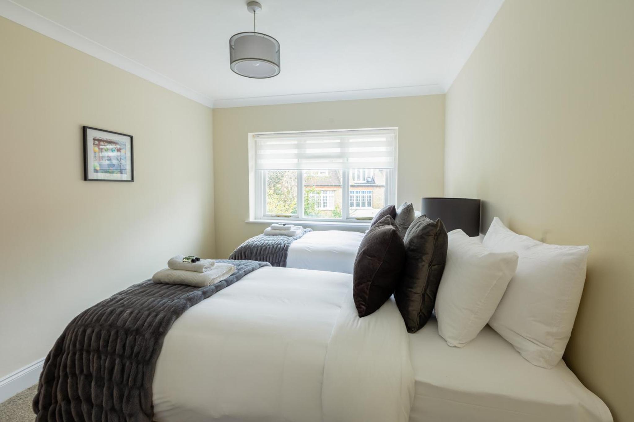 Lovely 2BR in peaceful Hampstead, NW London