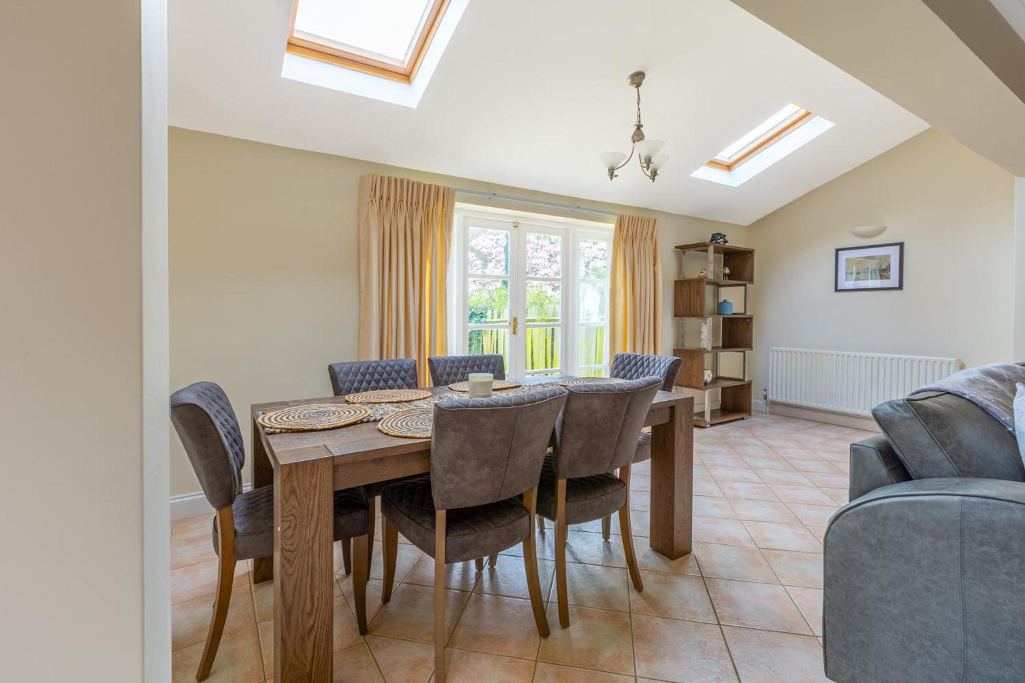 Lovely 2BR in peaceful Hampstead, NW London