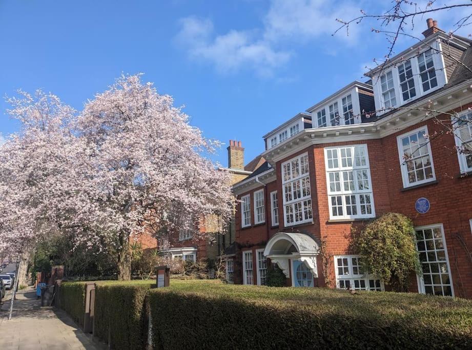 Lovely 2BR in peaceful Hampstead, NW London