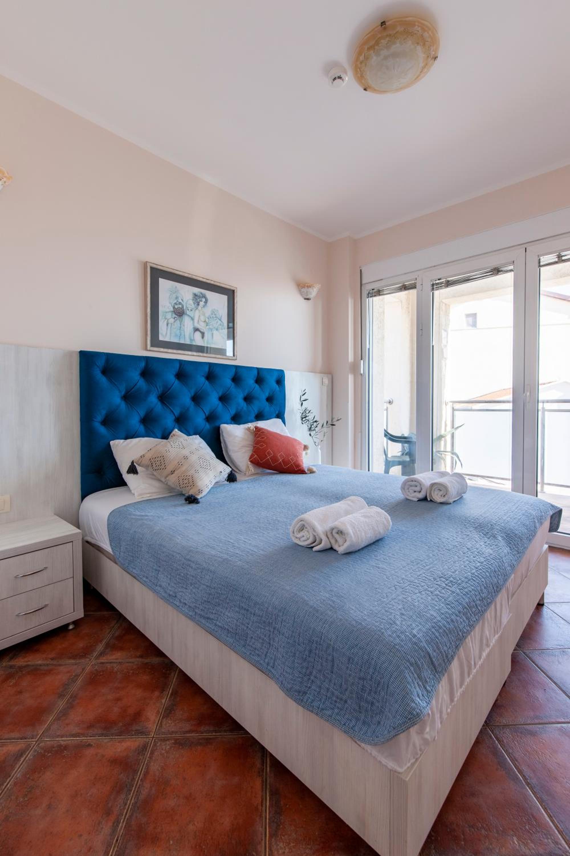Mila & Aleksandr Apartments