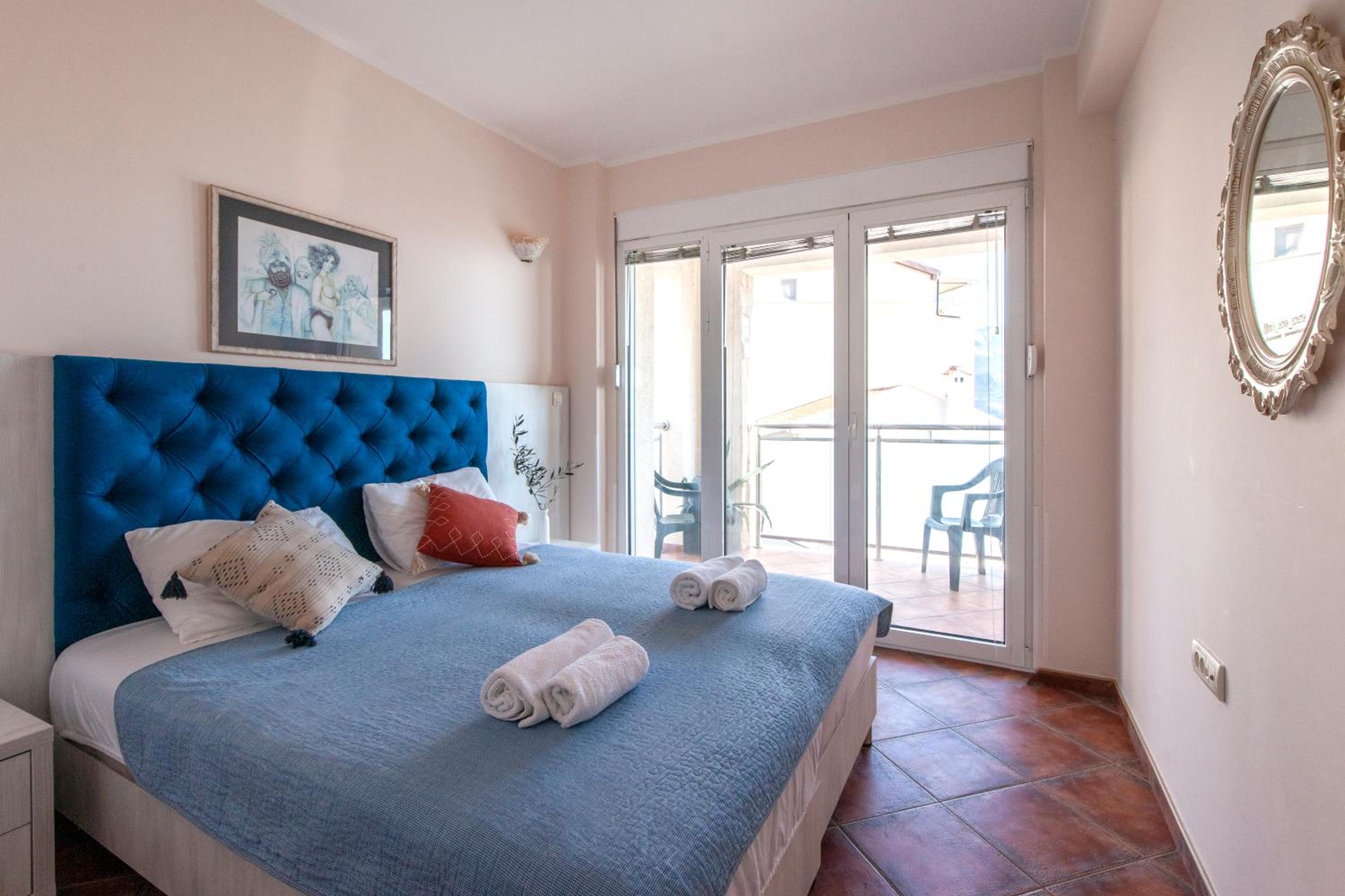 Mila & Aleksandr Apartments