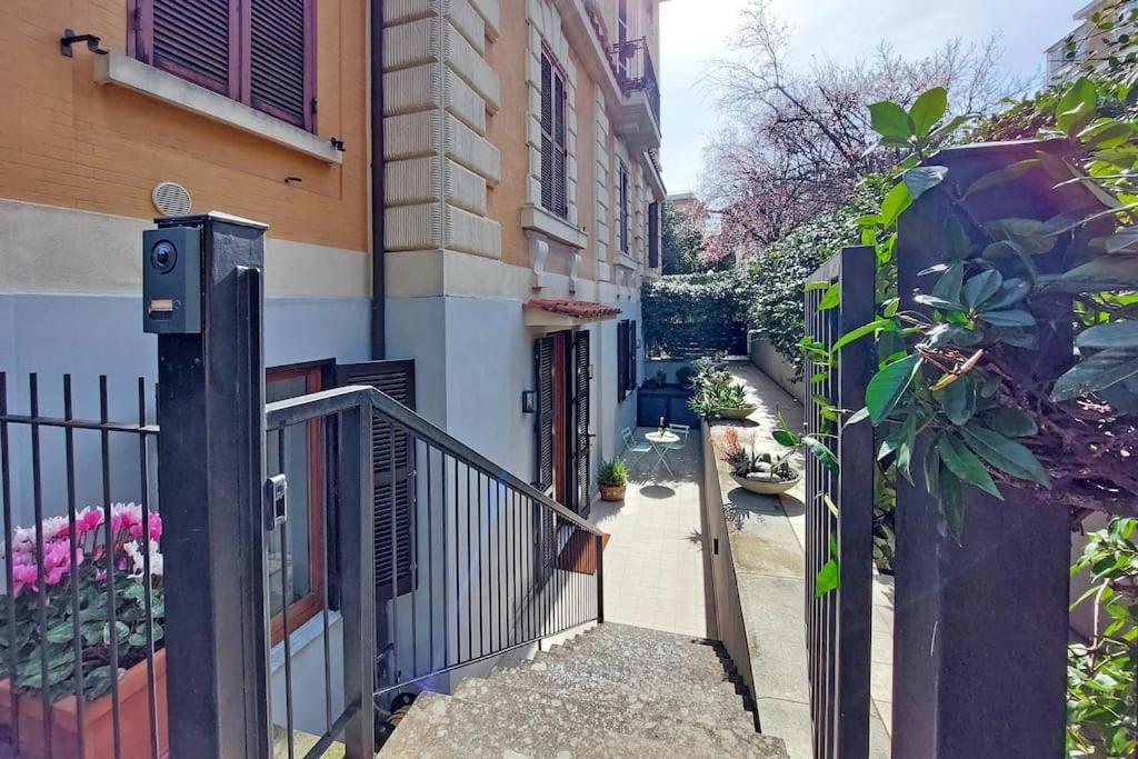 Vatican apartment with parking