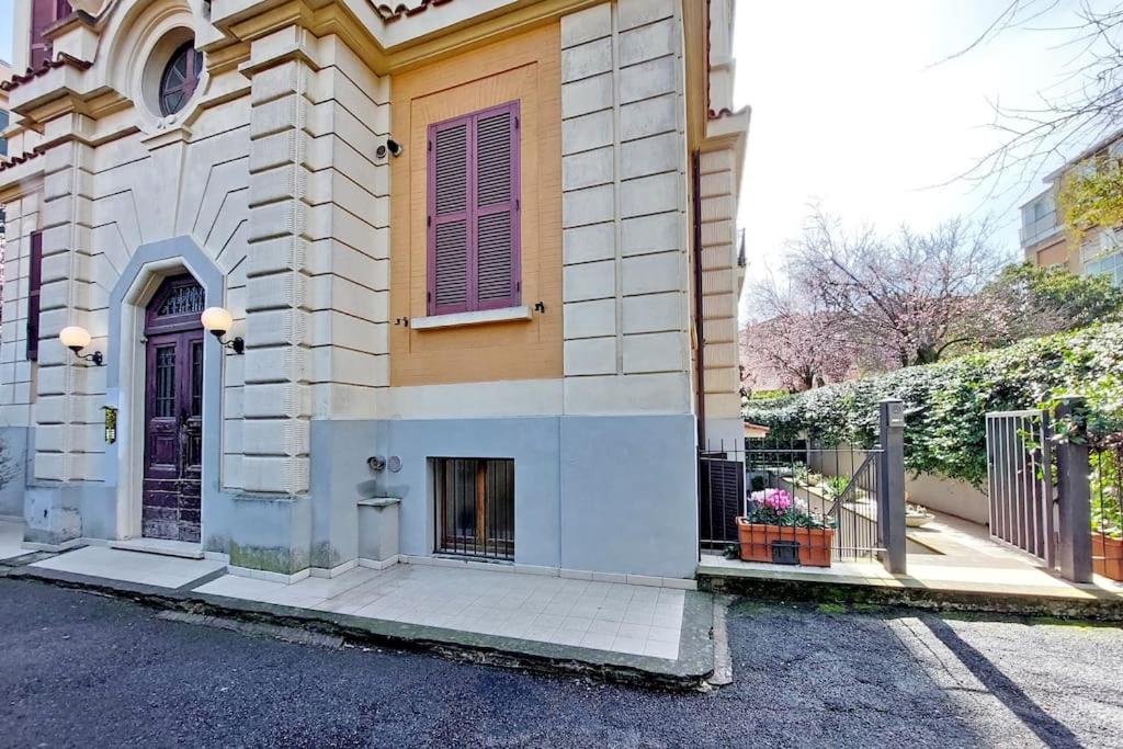 Vatican apartment with parking