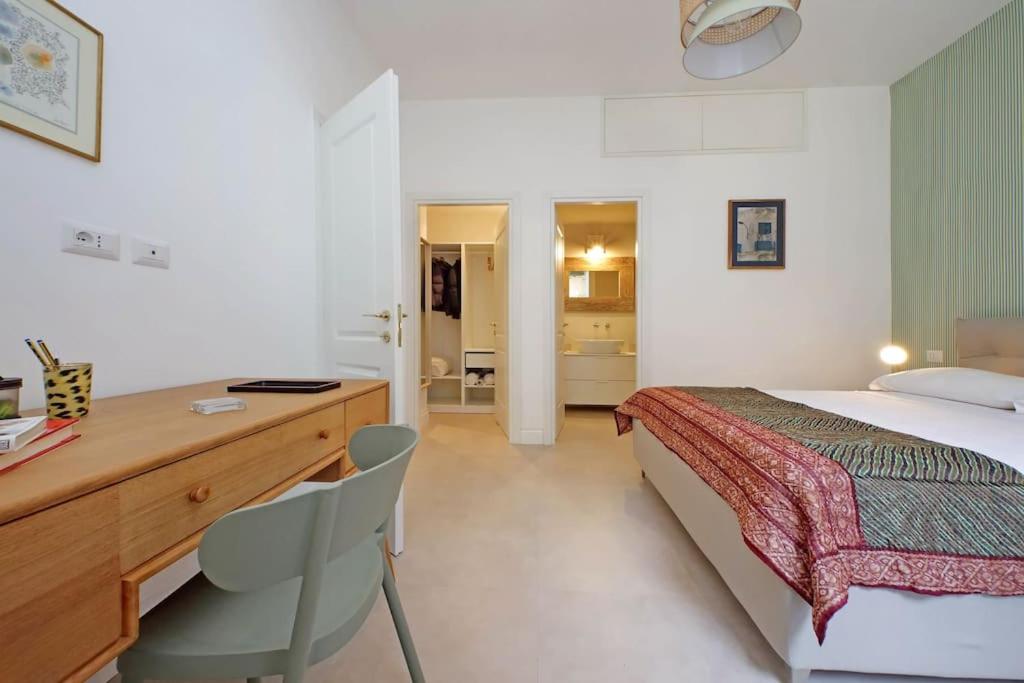 Vatican apartment with parking