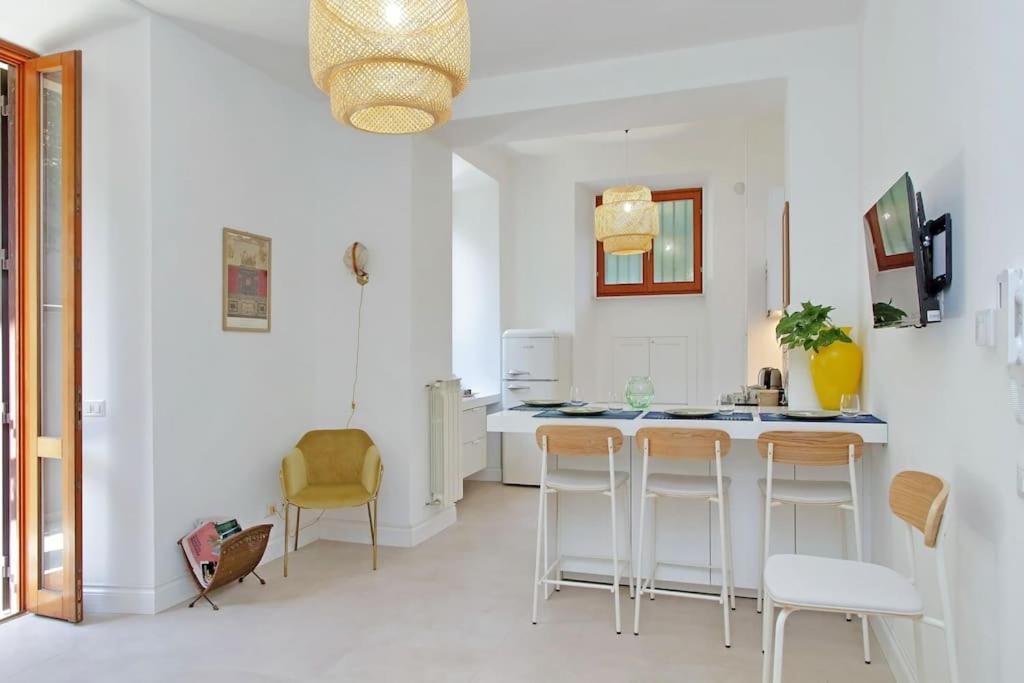 Vatican apartment with parking