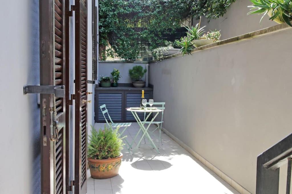 Vatican apartment with parking
