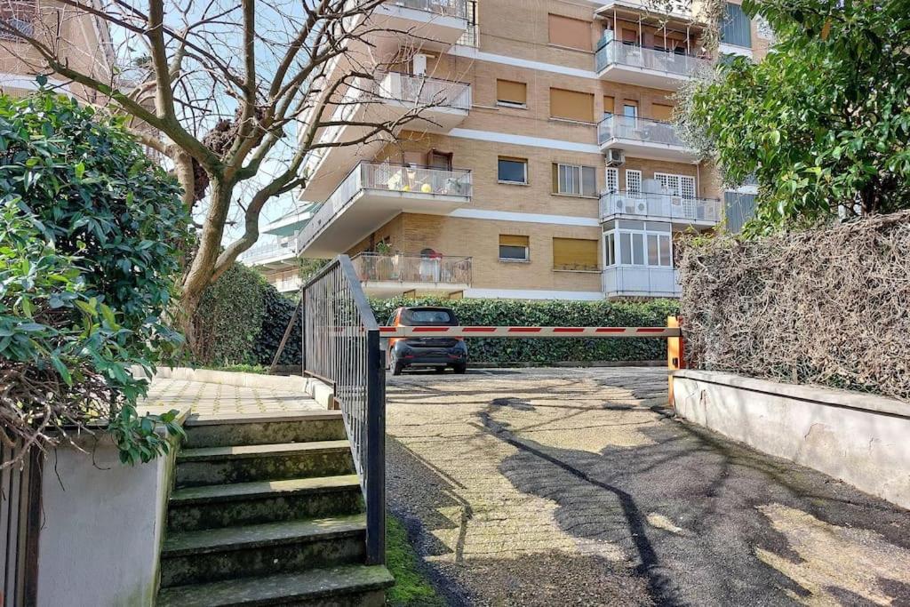 Vatican apartment with parking