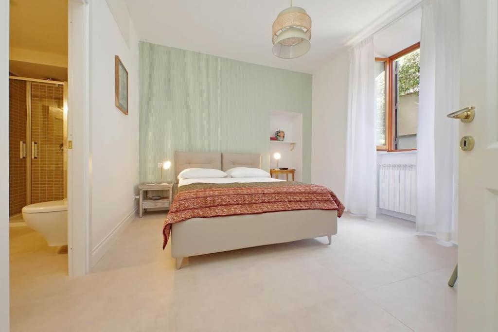 Vatican apartment with parking
