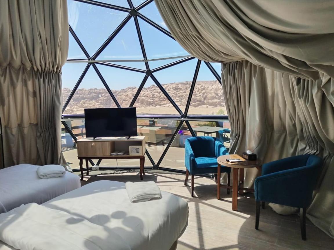Golden Hotel By Trend