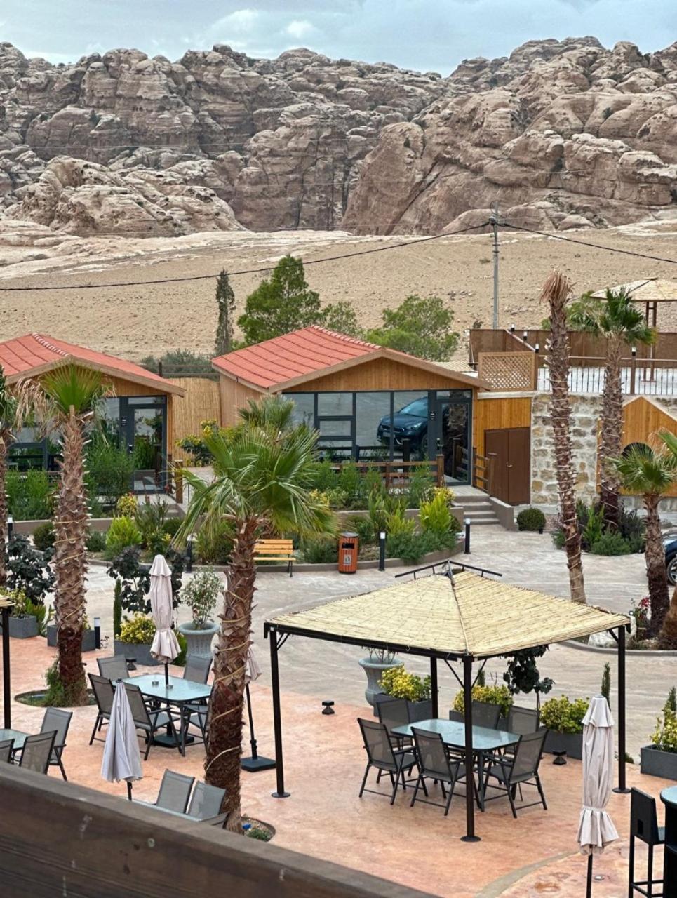Golden Hotel By Trend