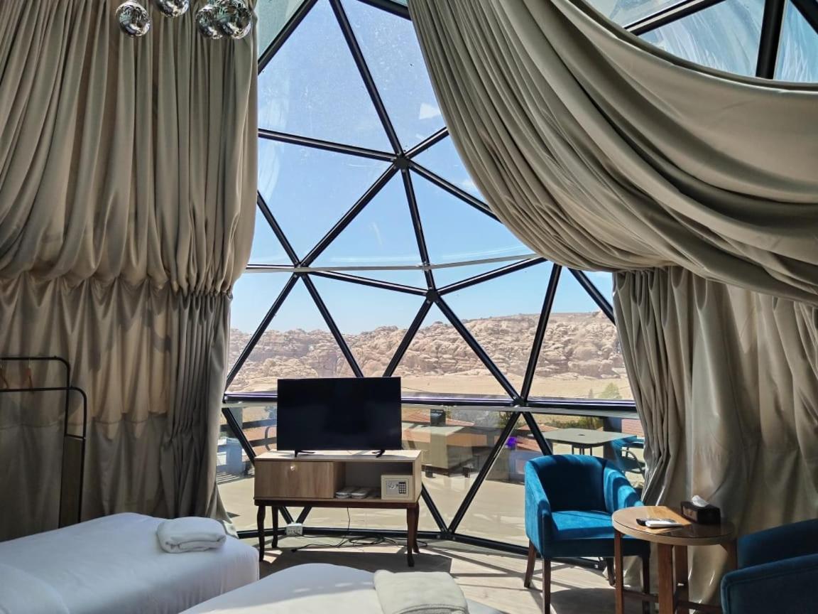 Golden Hotel By Trend