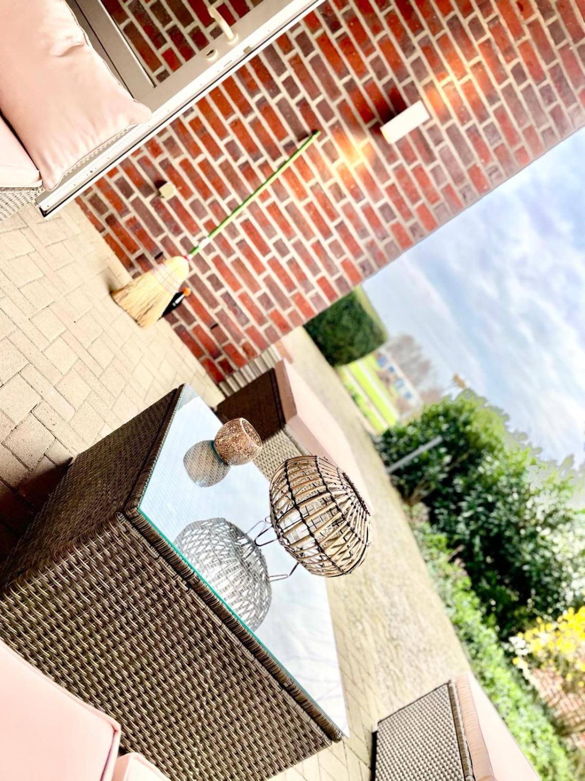 Seeliebe, 300 Meter zum Wasser, mit Terrasse und Garten
