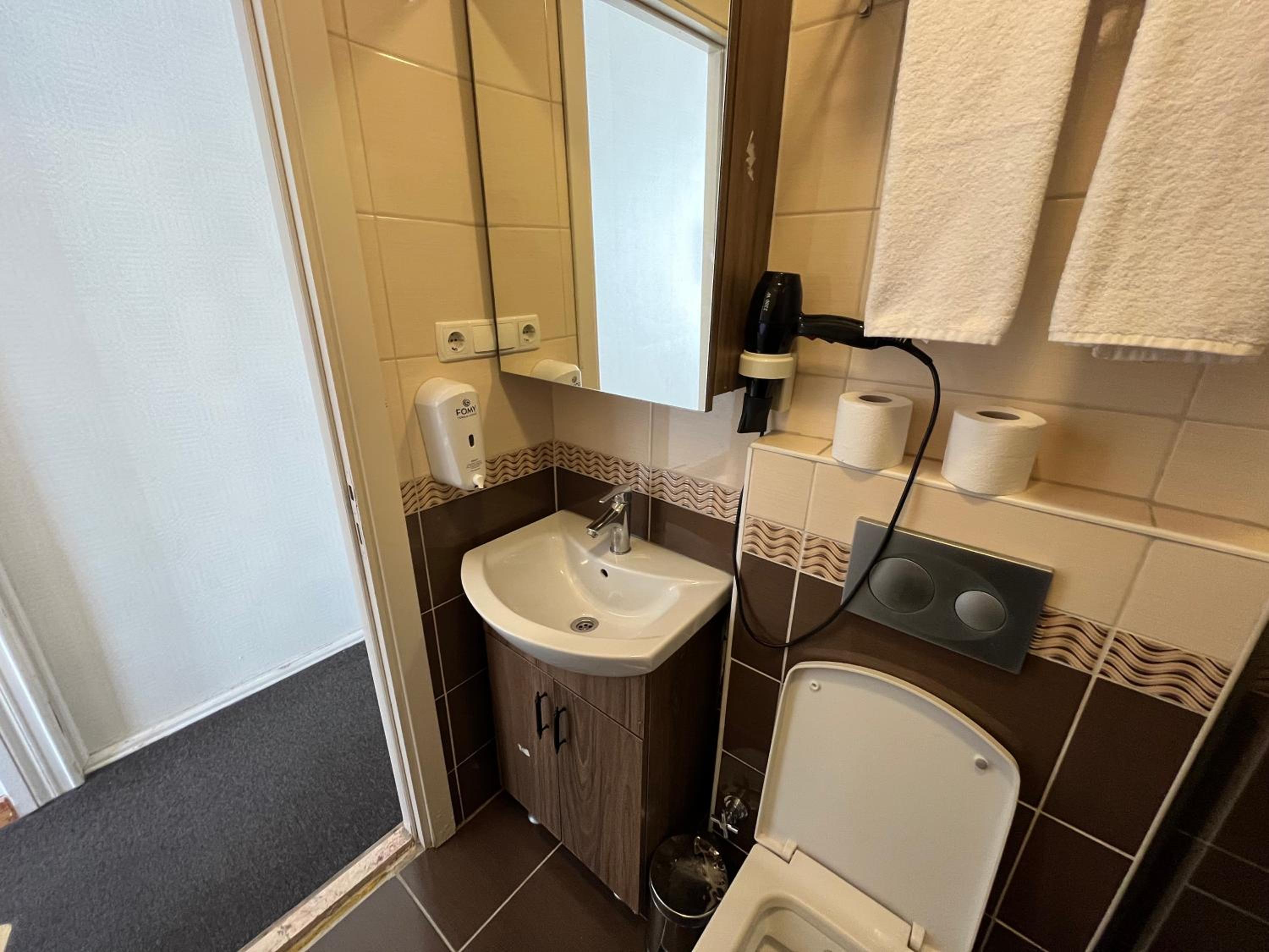 Le Safran Suite Hotel - Image 26