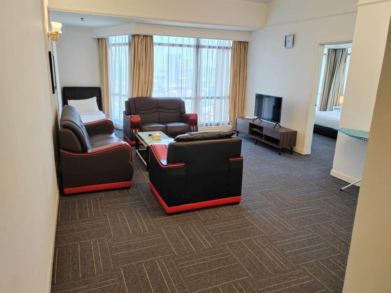 Kl Continew Suite At Times Square