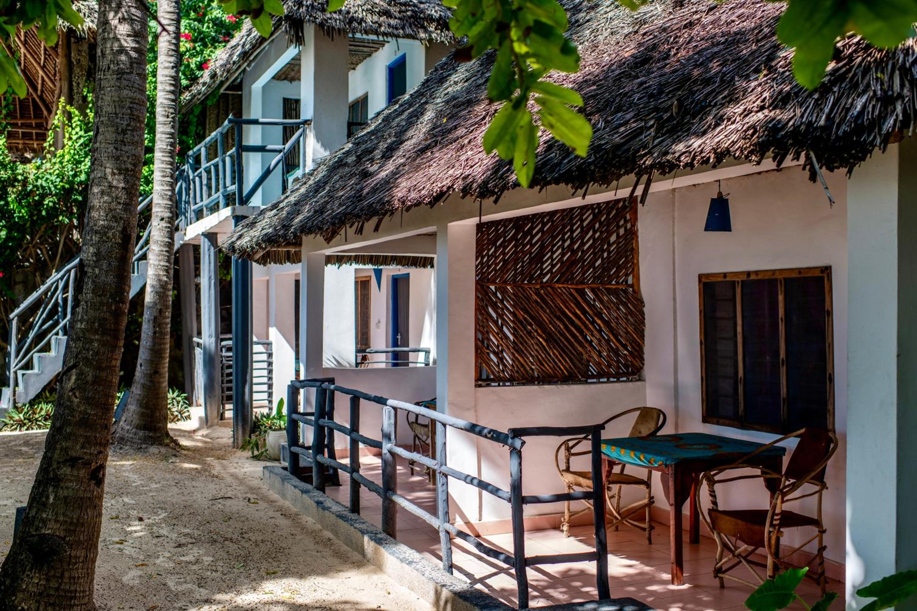 Blue Reef Sport & Fishing Lodge and Bungalows