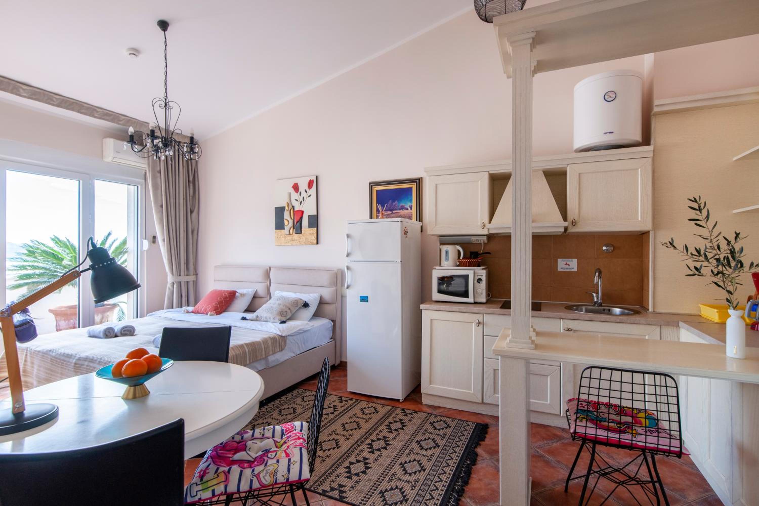Mila & Aleksandr Apartments