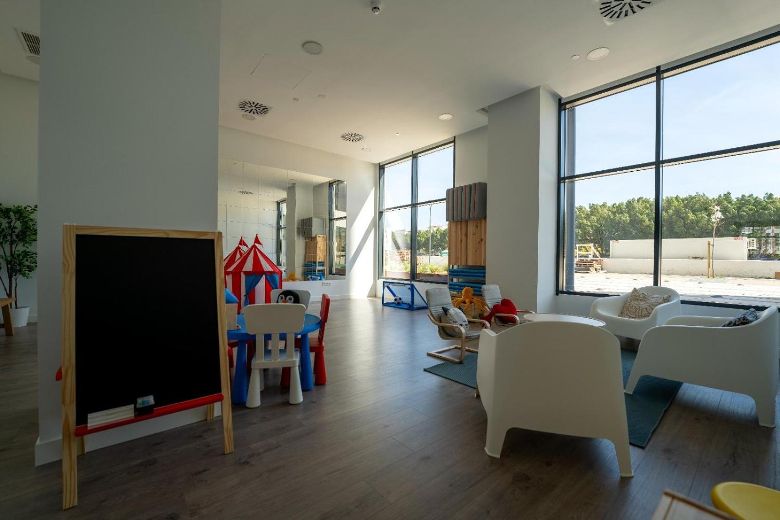 Malaga Skyline 4 Pool & Parking Free