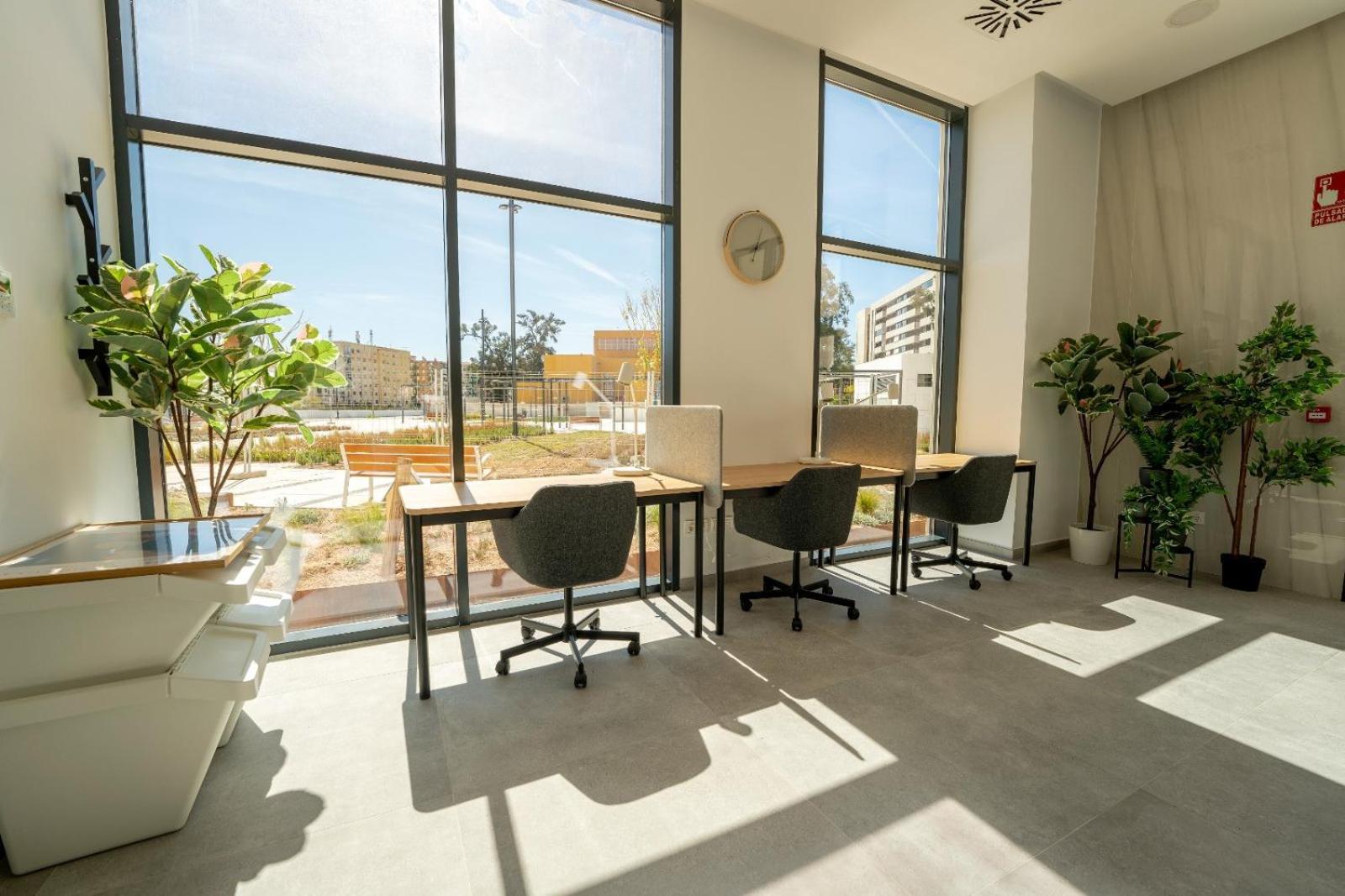Malaga Skyline 4 Pool & Parking Free