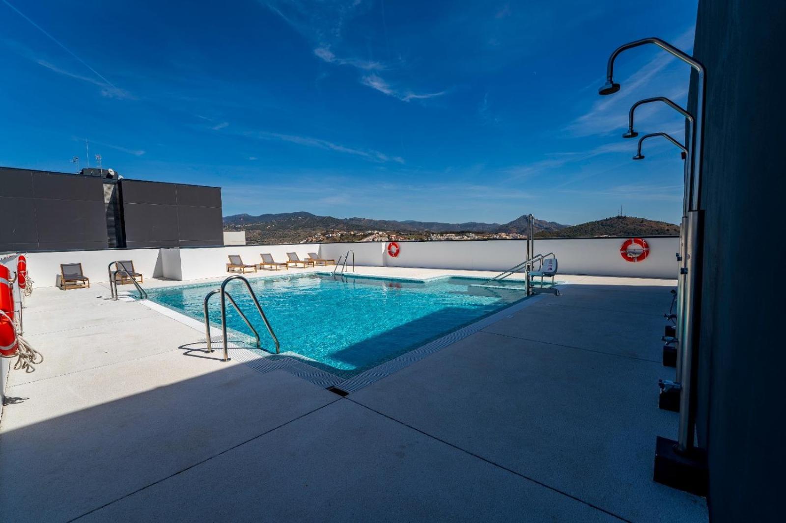 Malaga Skyline 4 Pool & Parking Free