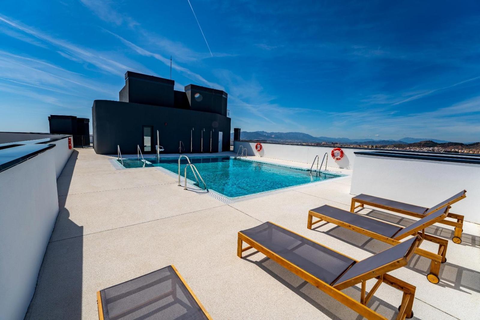 Malaga Skyline 4 Pool & Parking Free