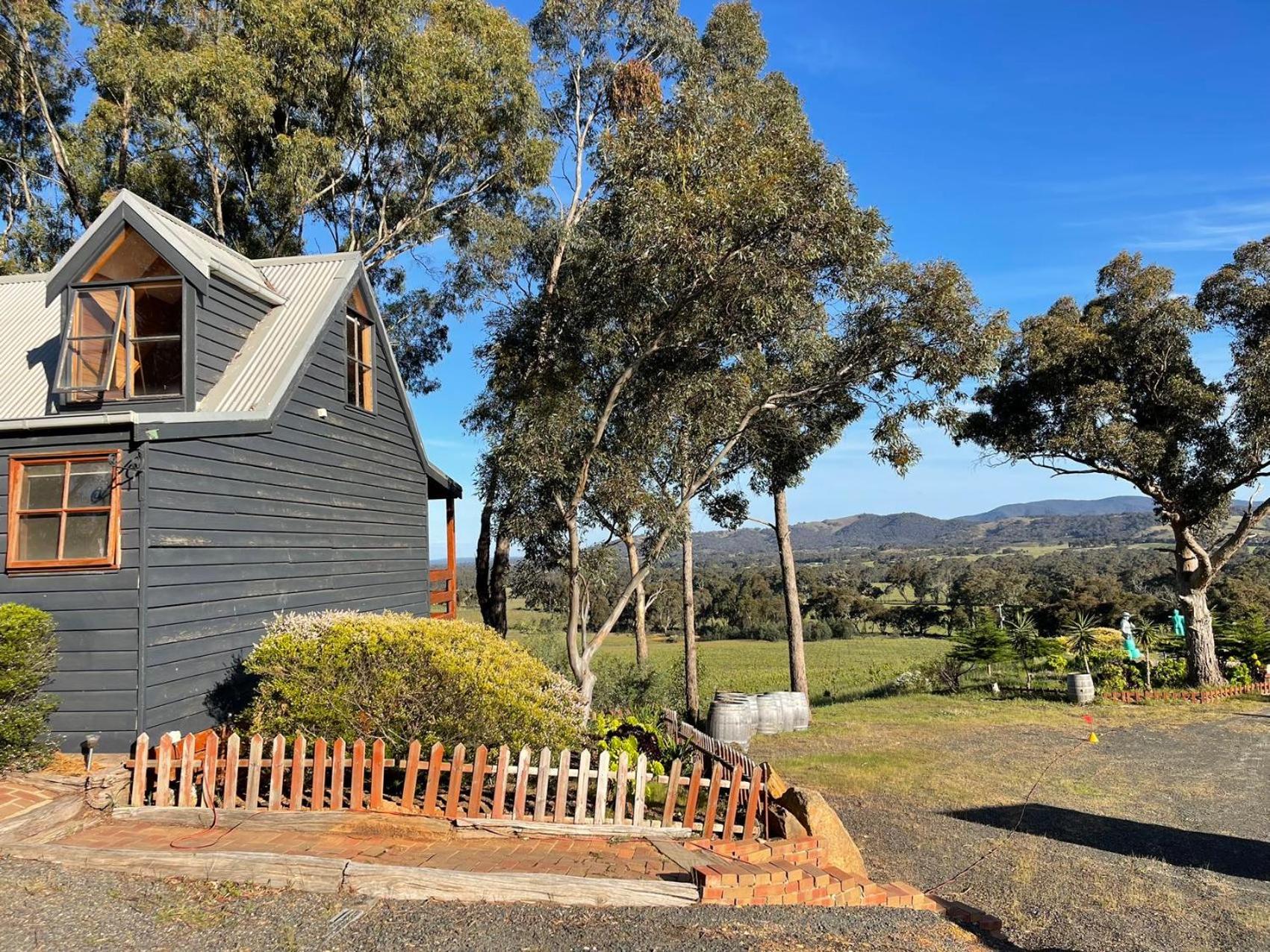 Holiday House in Warrenmang Vineyard Resort