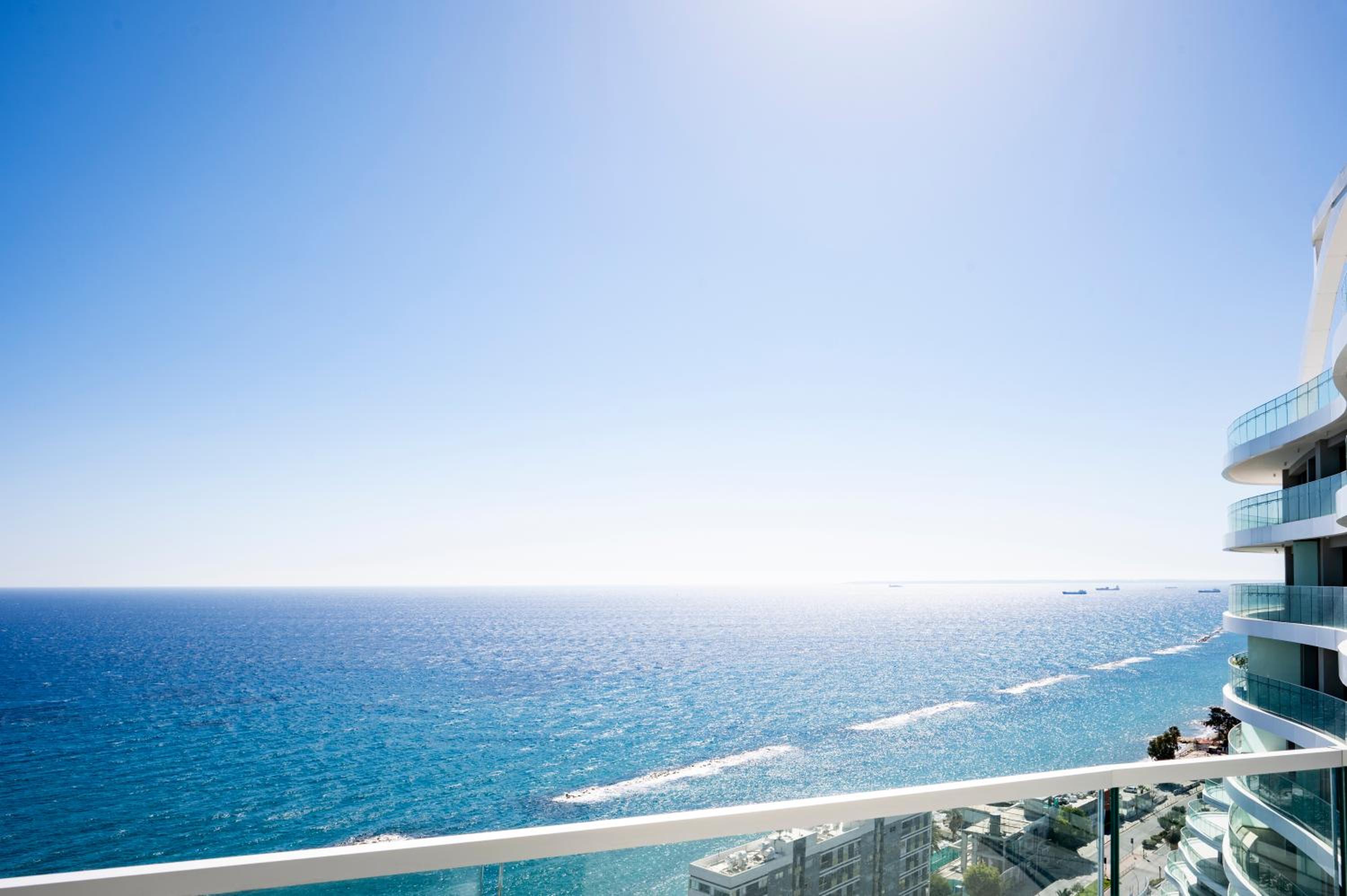 Del Mar Beachfront 3 Bedroom 'C' Residence
