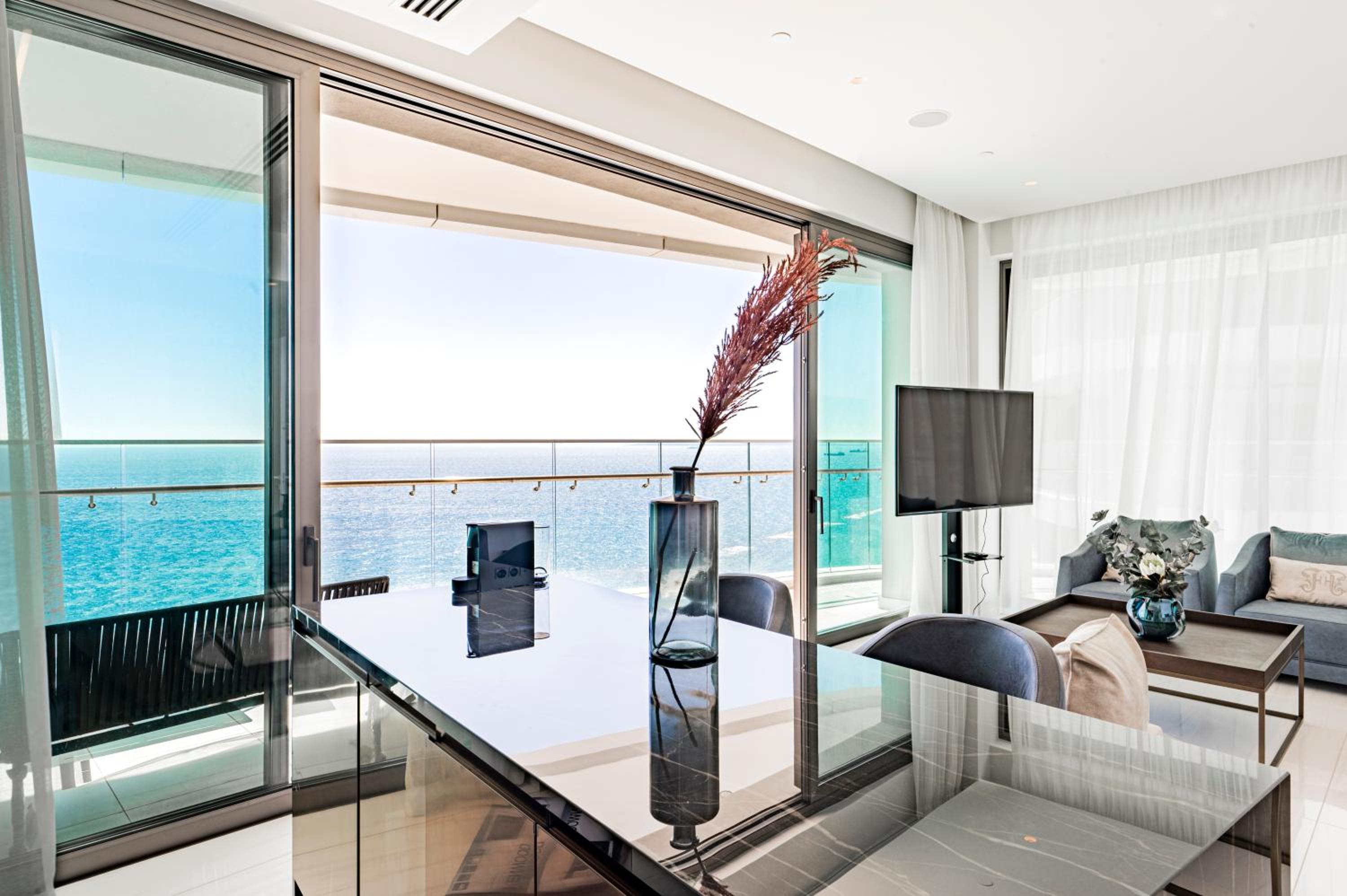 Del Mar Beachfront 3 Bedroom 'C' Residence